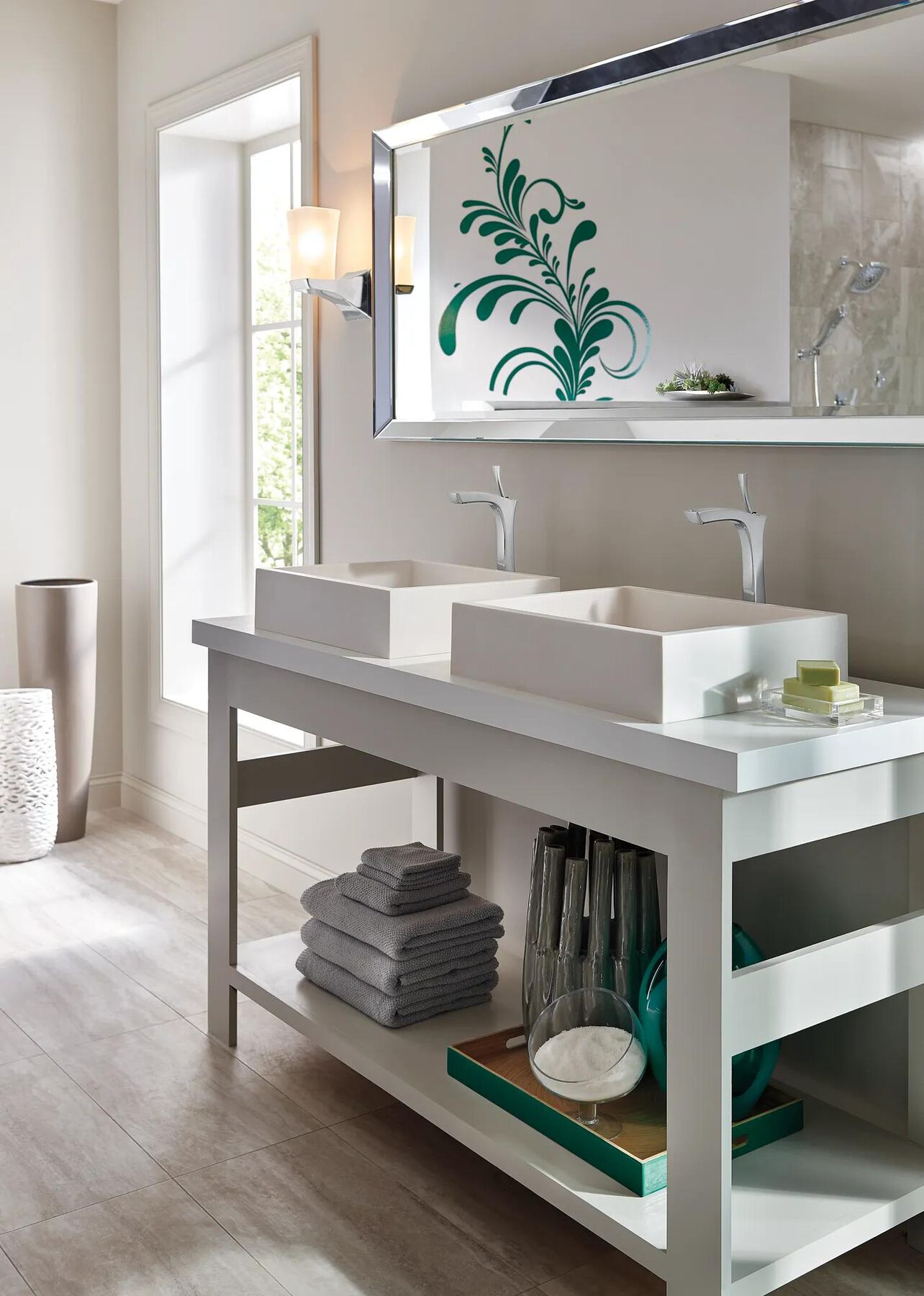 Single Handle Vessel Bathroom Faucet with Touch<sub>2</sub>O.xt&reg; Technology