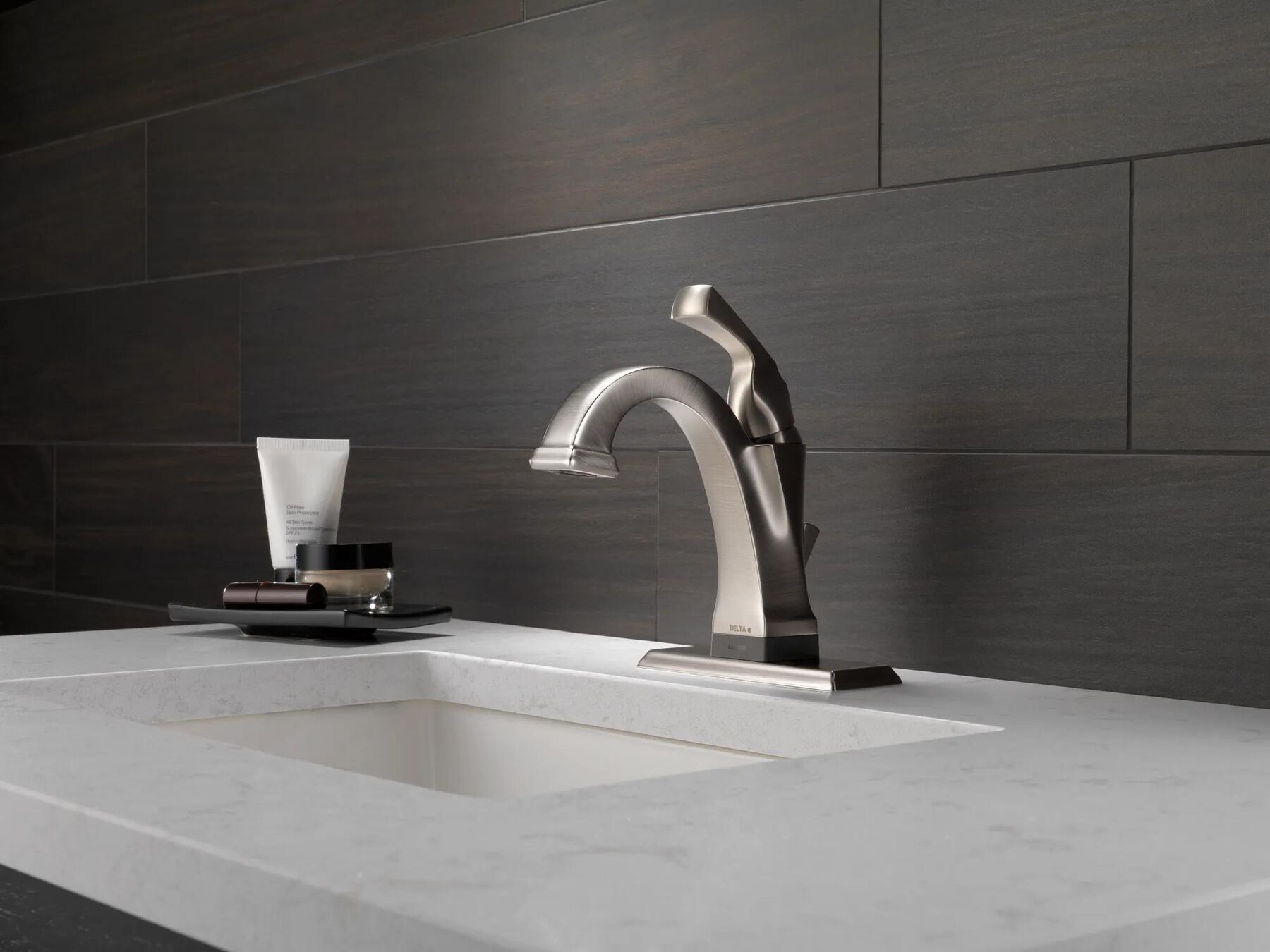 Single Handle Bathroom Faucet with Touch<sub>2</sub>O.xt&reg; Technology