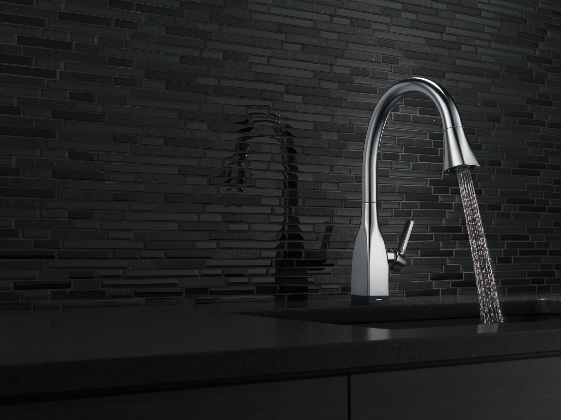Single Handle Pull-Down Kitchen Faucet with Touch<sub>2</sub>O&reg; and ShieldSpray&reg; Technologies