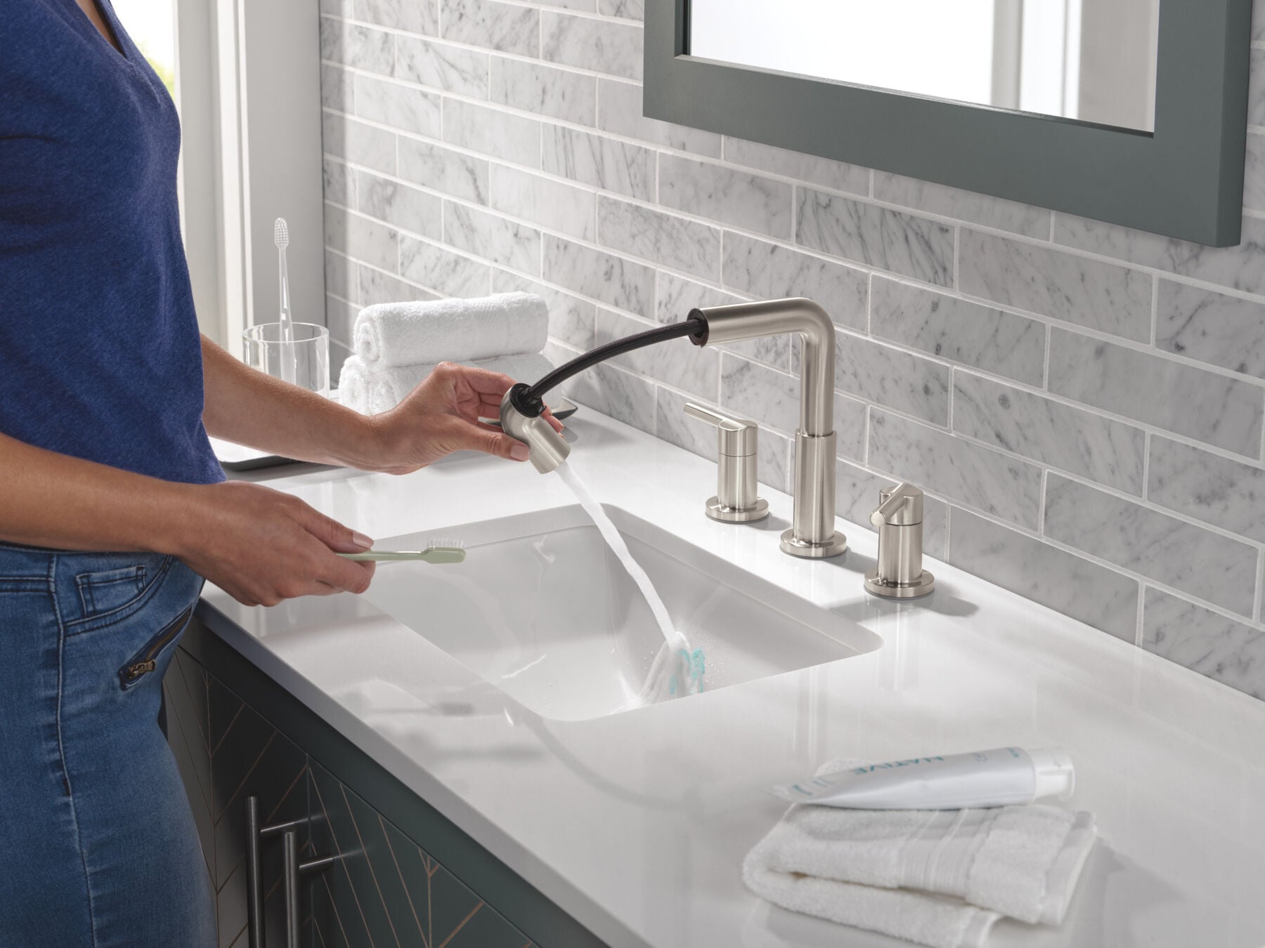 Two Handle Widespread Pull-Down Bathroom Faucet