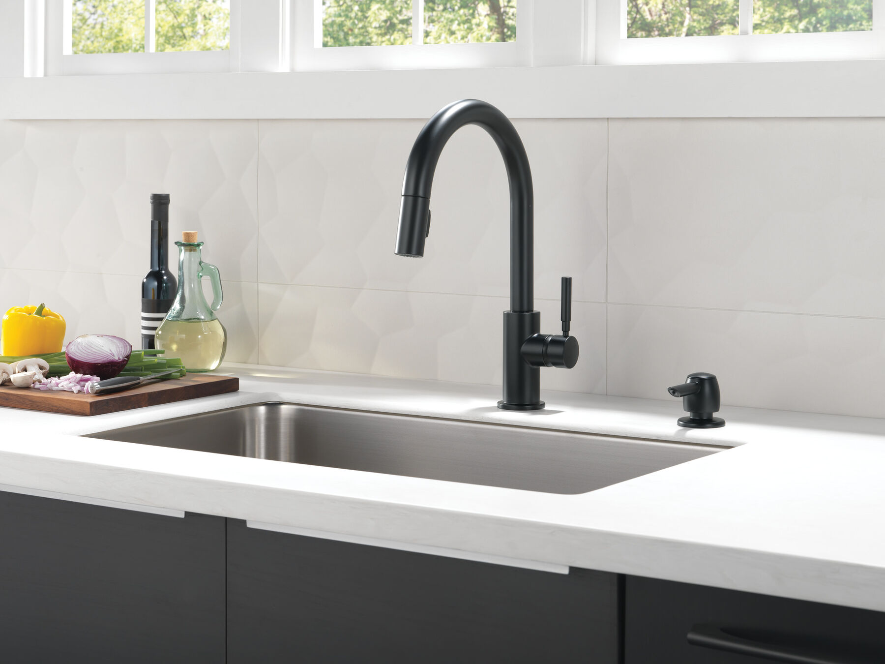 Single Handle Pull-Down Kitchen Faucet with Soap Dispenser