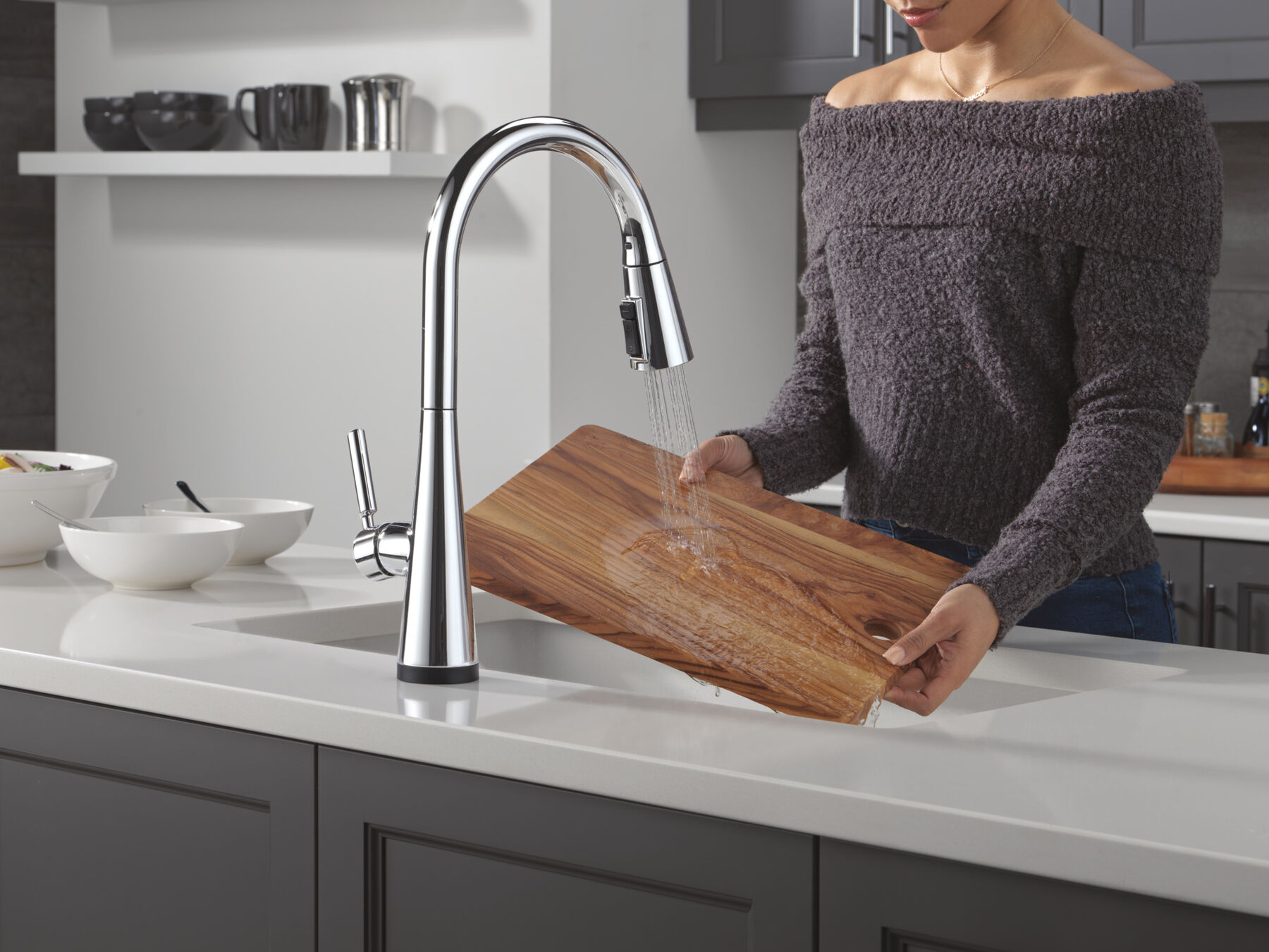 Single Handle Kitchen Pull-Down Faucet with Touch2O Technology
