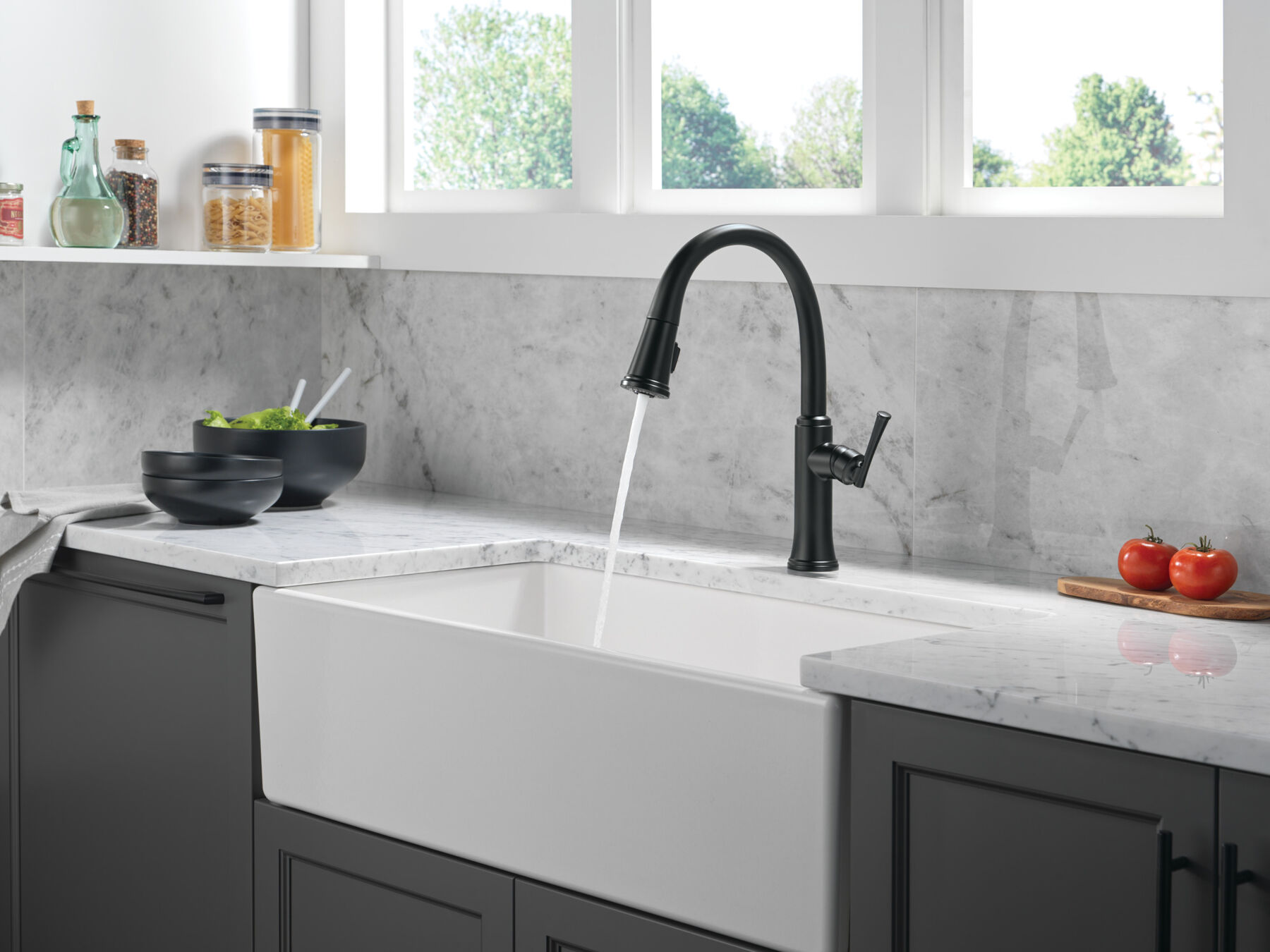 Single Handle Pull-Down Kitchen Faucet