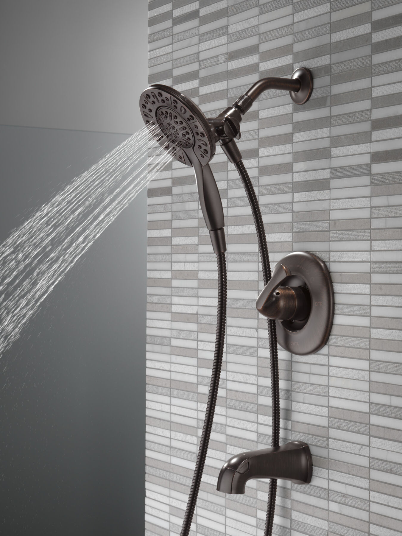 Monitor&reg;&nbsp;14 Series Tub & Shower with In2ition&reg;