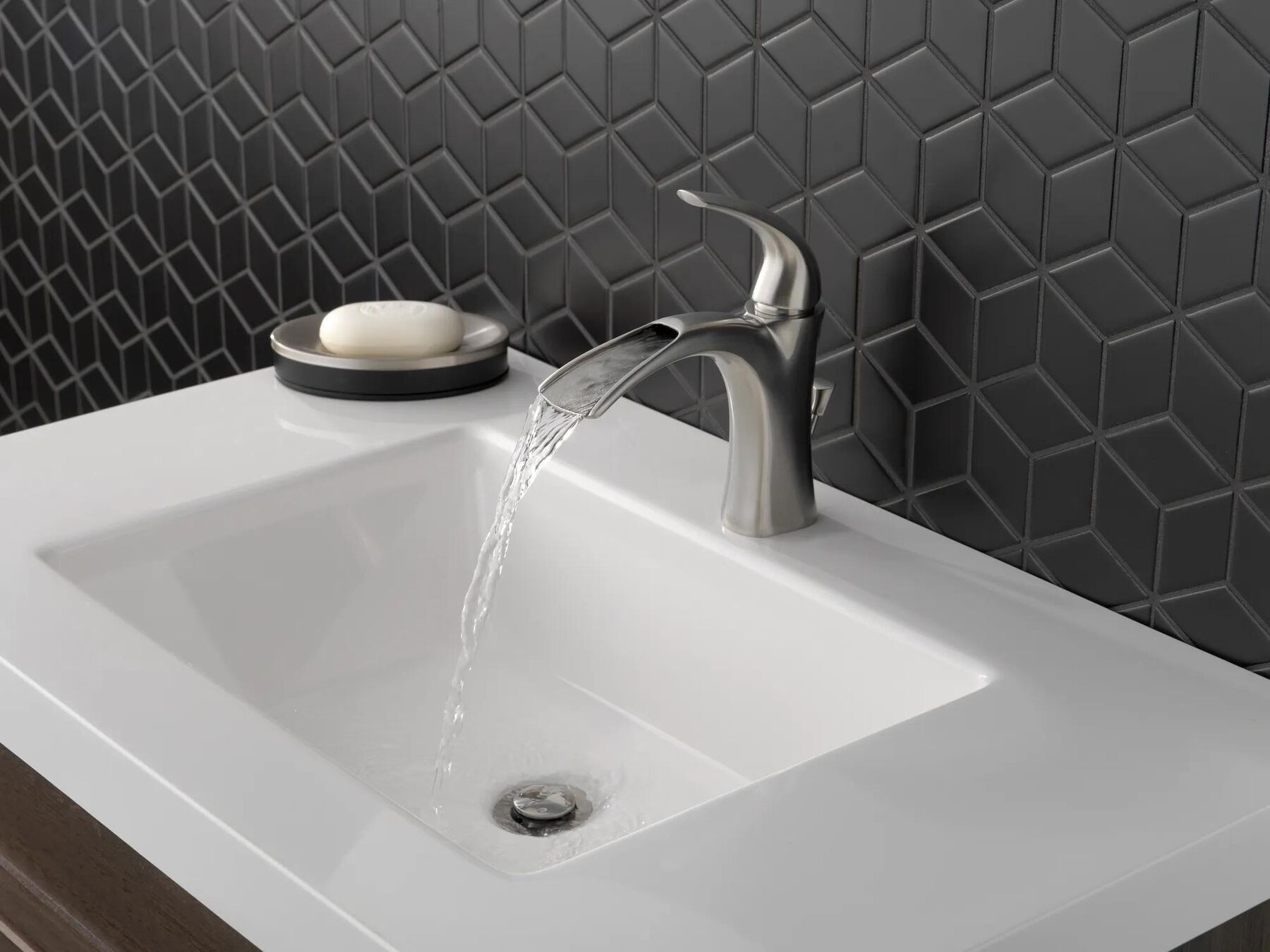 Single Handle Bathroom Faucet (Recertified)