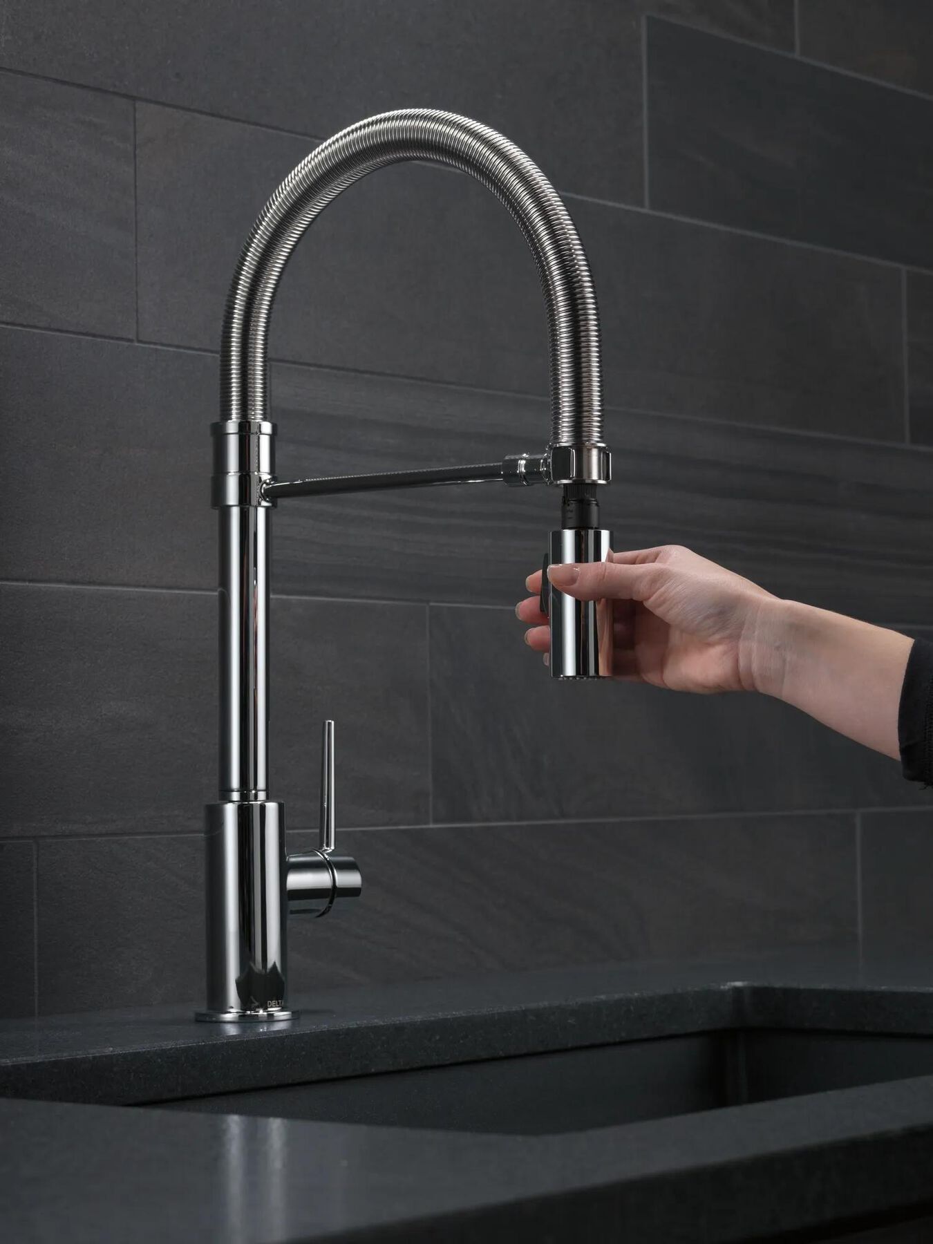 Single-Handle Pull-Down Spring Kitchen Faucet