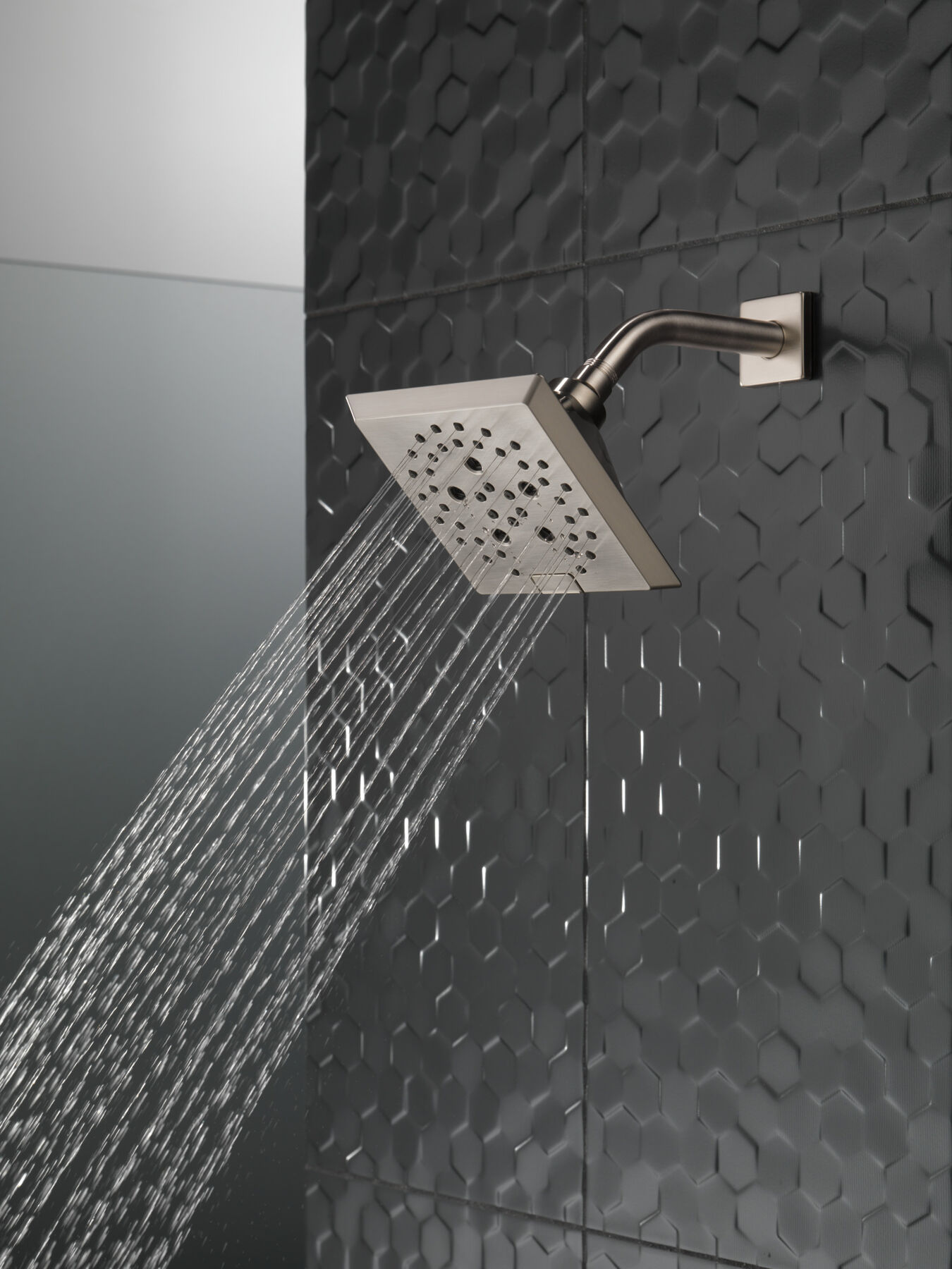 H<sub>2</sub>Okinetic&reg; 5-Setting Angular Modern Raincan Shower Head