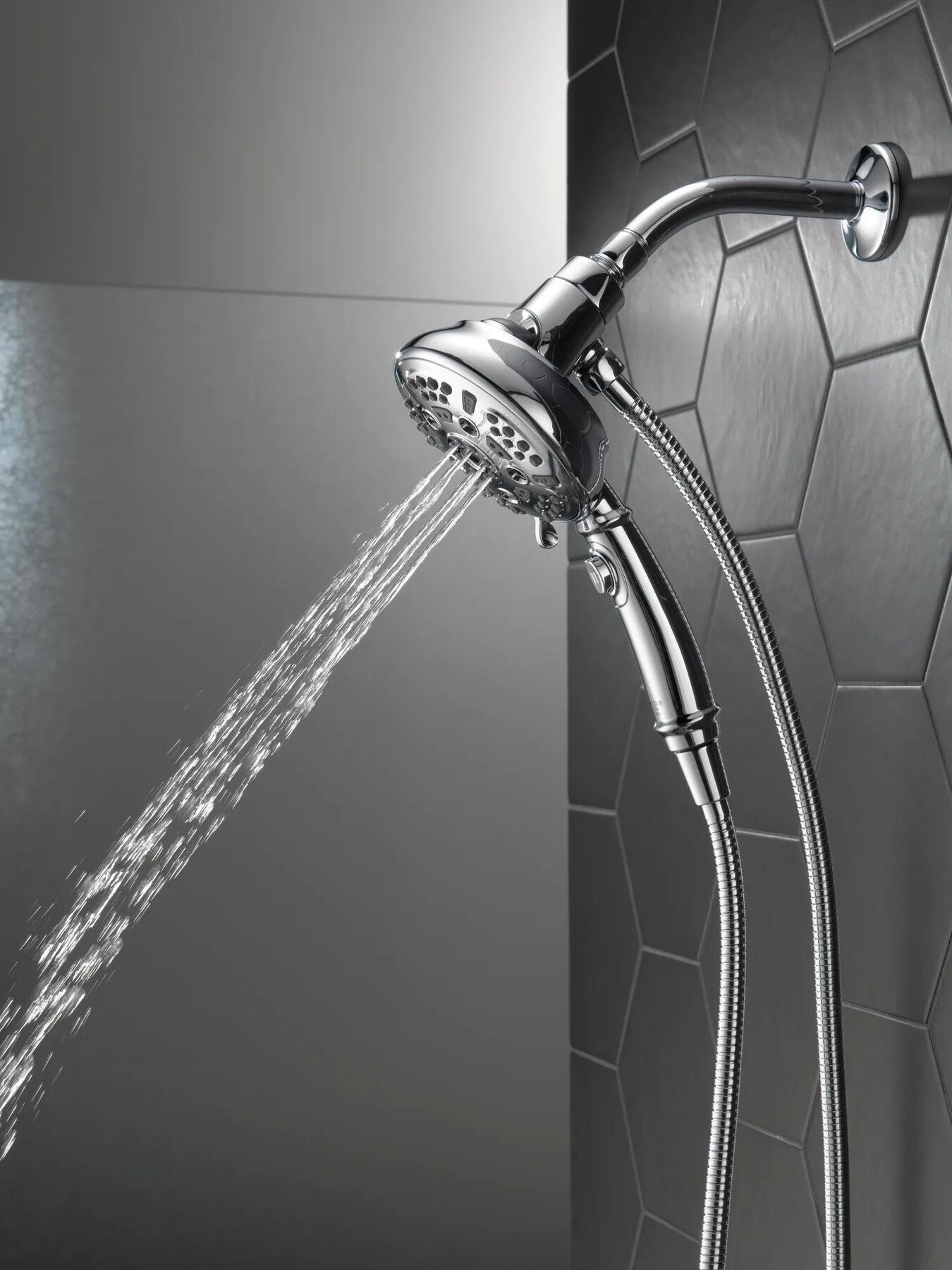 SureDock&trade; 7-Setting Hand Shower