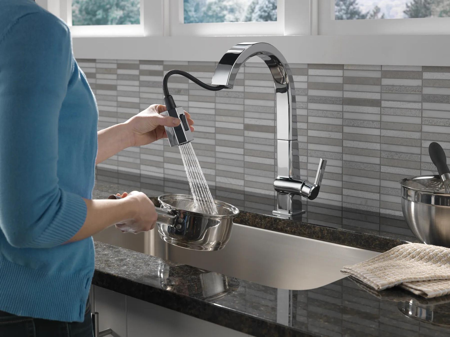 Pull-Down Kitchen Faucet (Recertified)