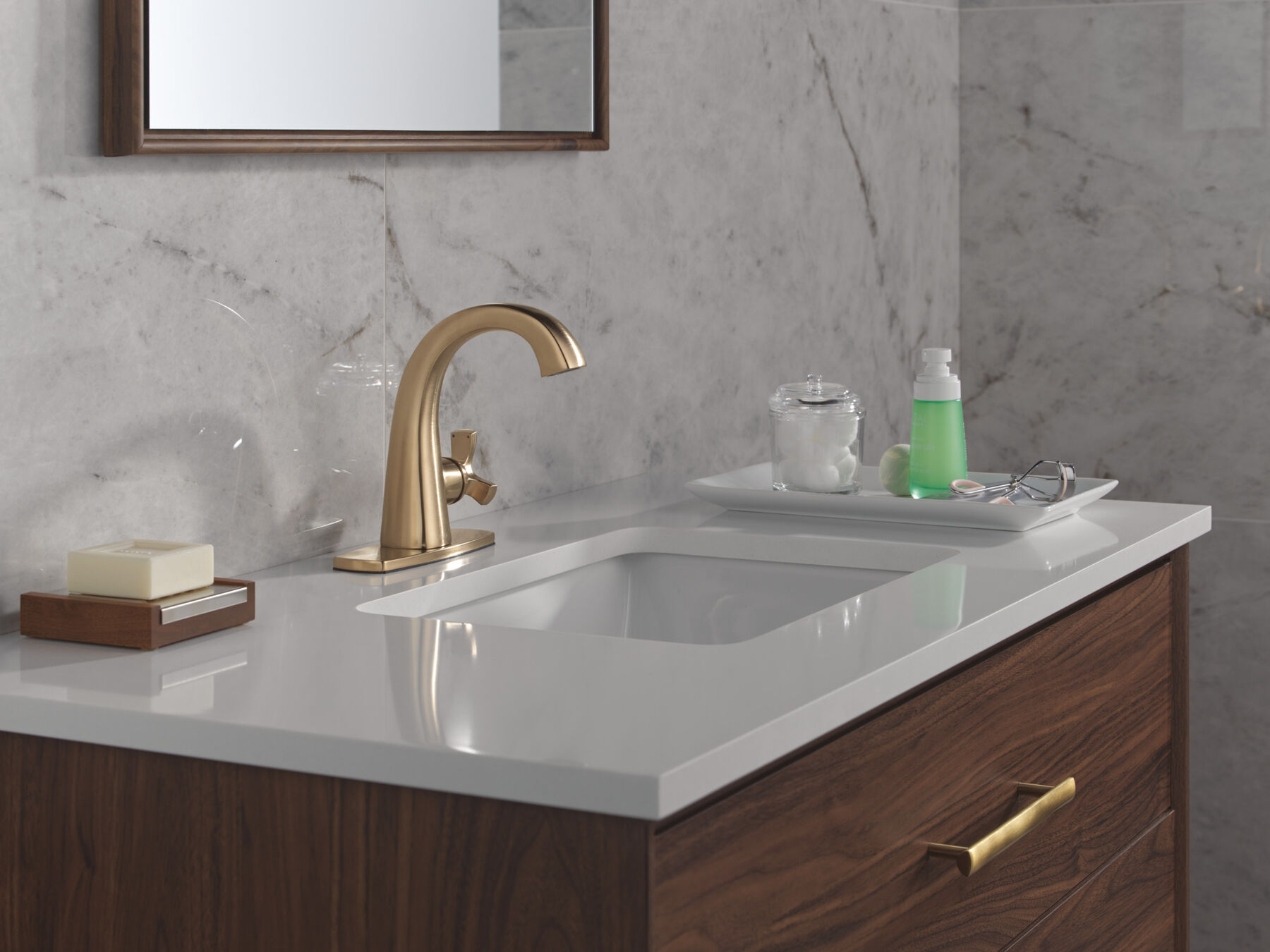 Single Handle Bathroom Faucet