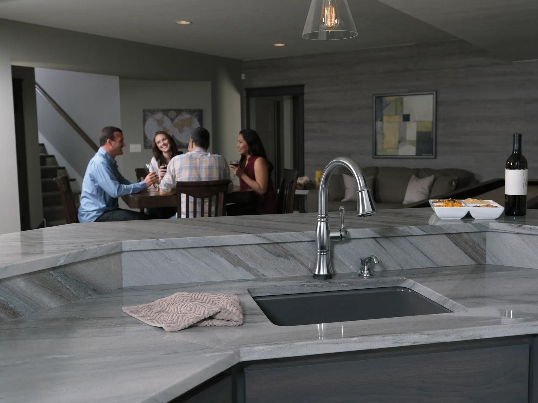 Single Handle Pull-Down Kitchen Faucet with Touch<sub>2</sub>O&reg; and ShieldSpray&reg; Technologies