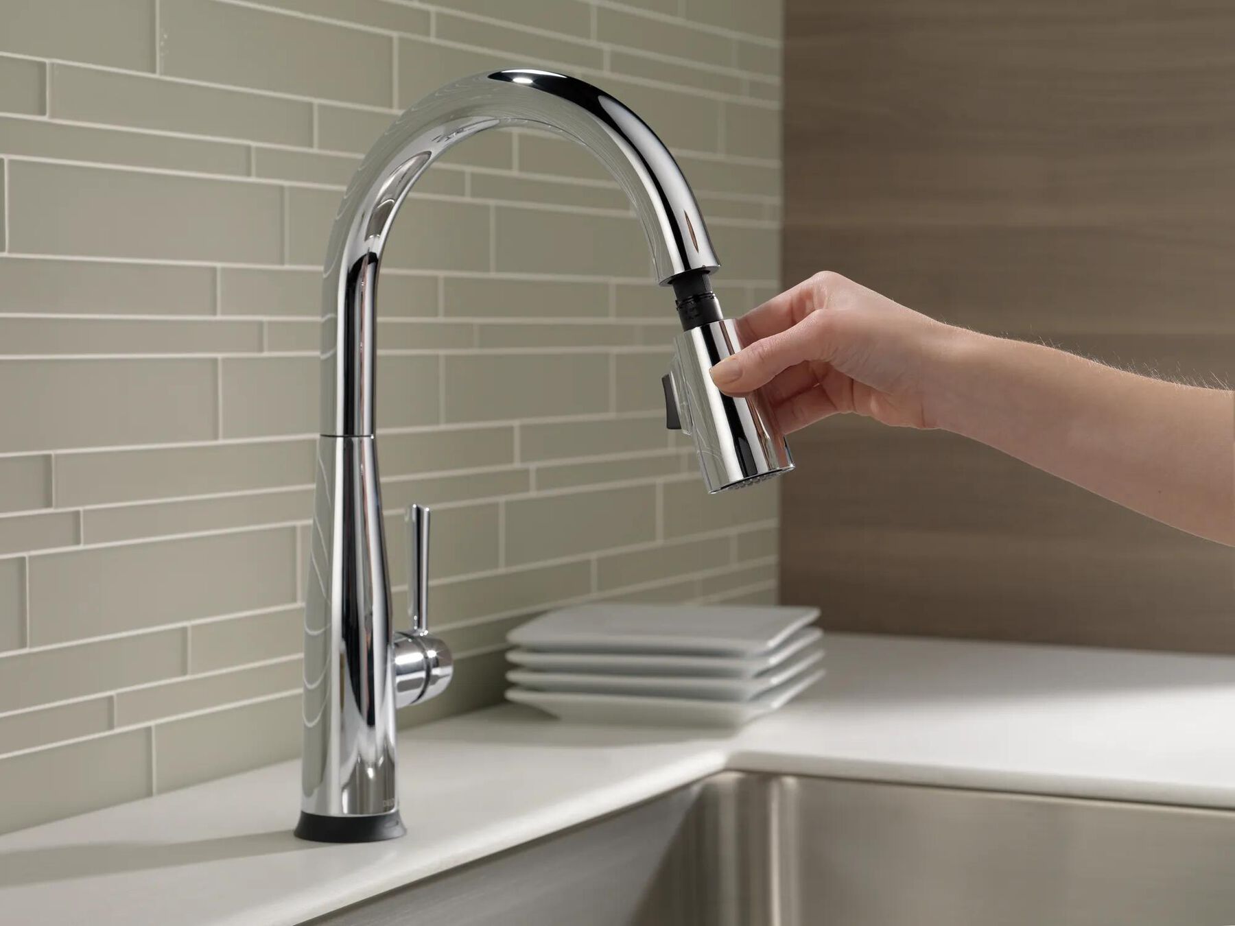 Single Handle Pull-Down Kitchen Faucet with Touch<sub>2</sub>O&reg; Technology
