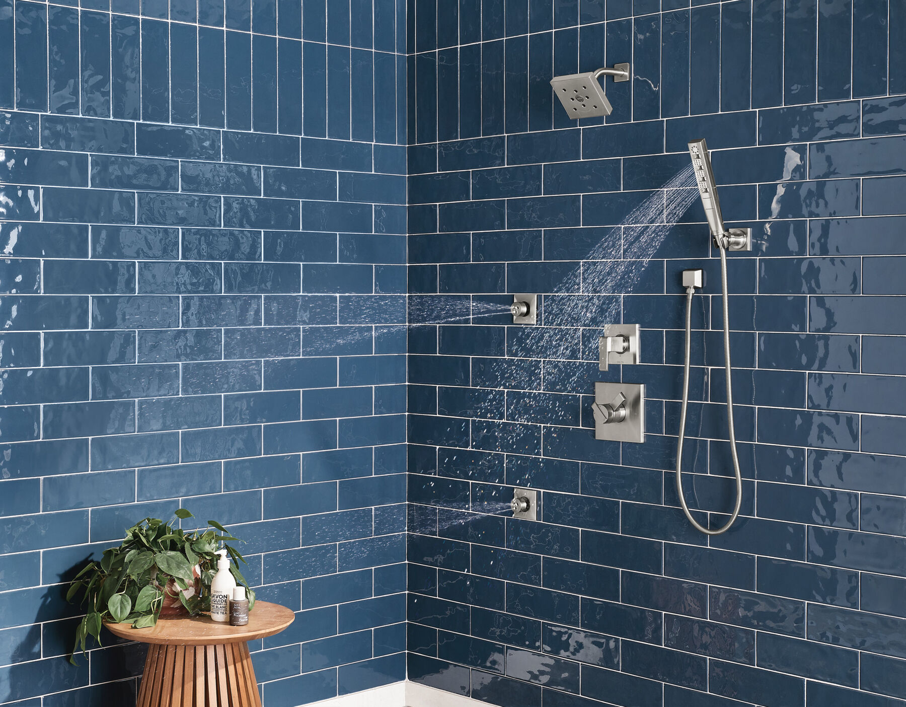 H<sub>2</sub>Okinetic&reg; 4-Setting Wall Mount Hand Shower