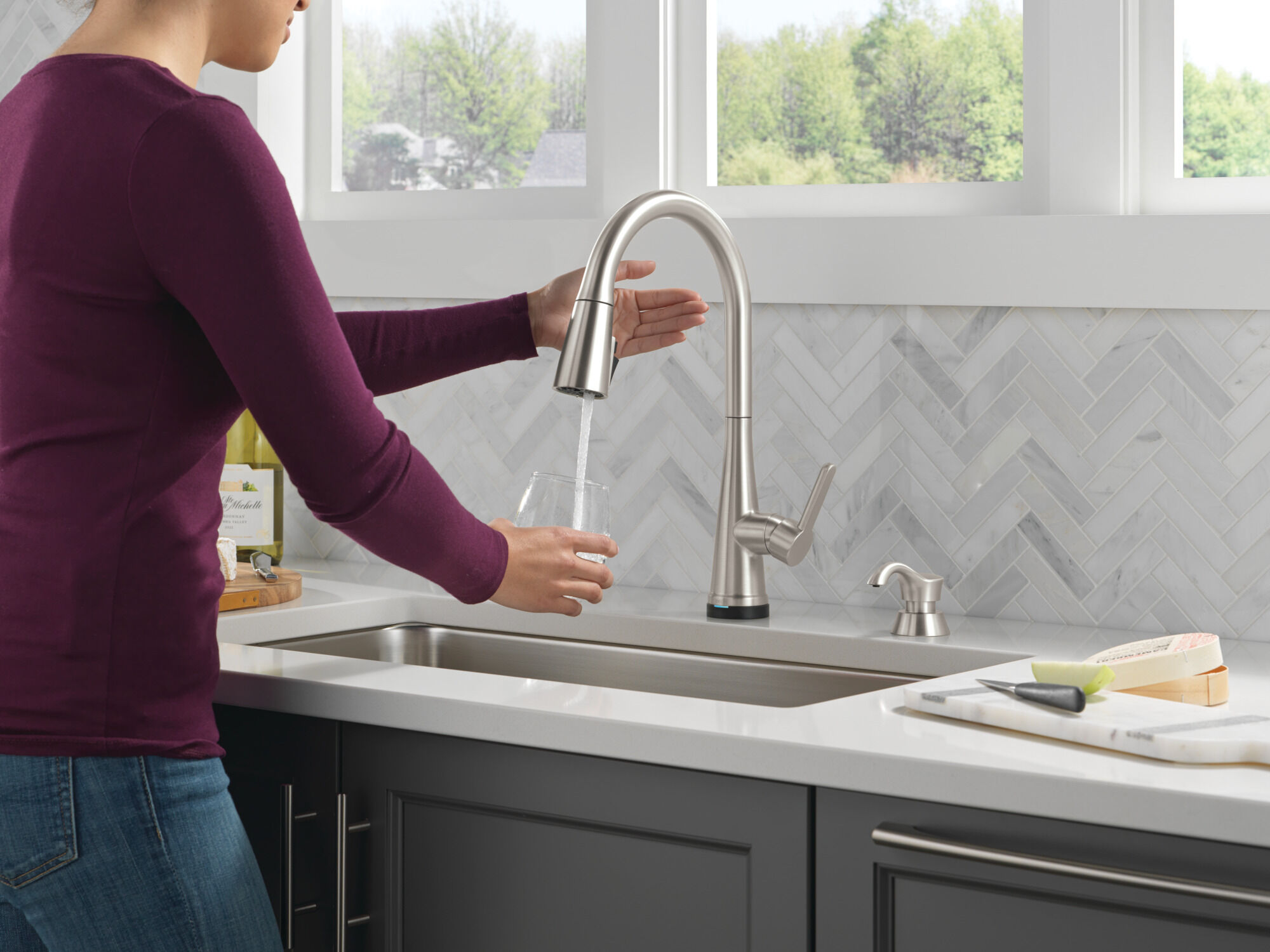 Single Handle Pull-Down Touch2O® Technology Kitchen Faucet with