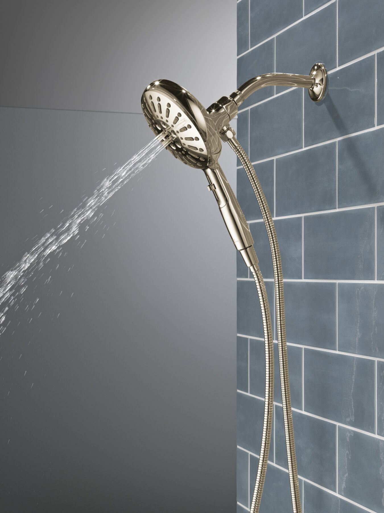 7-Setting SureDock&reg; Magnetic Hand Shower