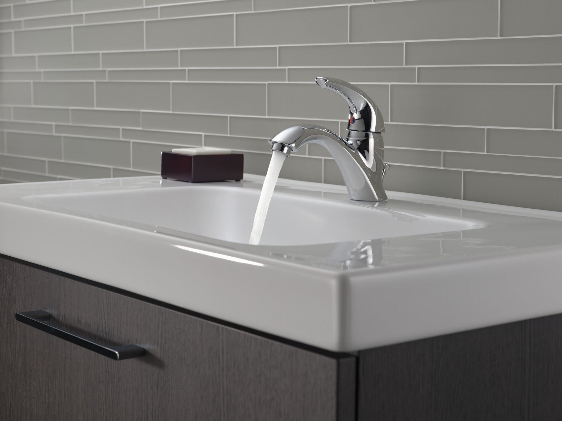 Single Handle Bathroom Faucet
