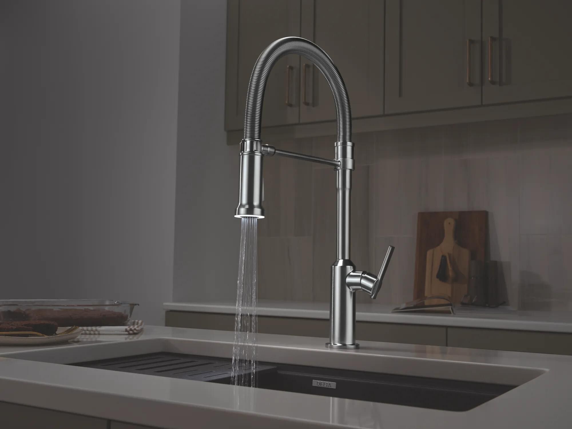 Single Handle Pull-Down Kitchen Faucet With Spring Spout in