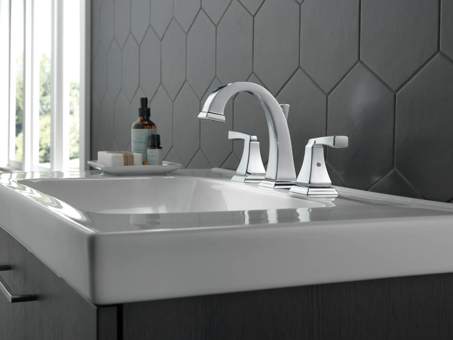 Two Handle Widespread Bathroom Faucet