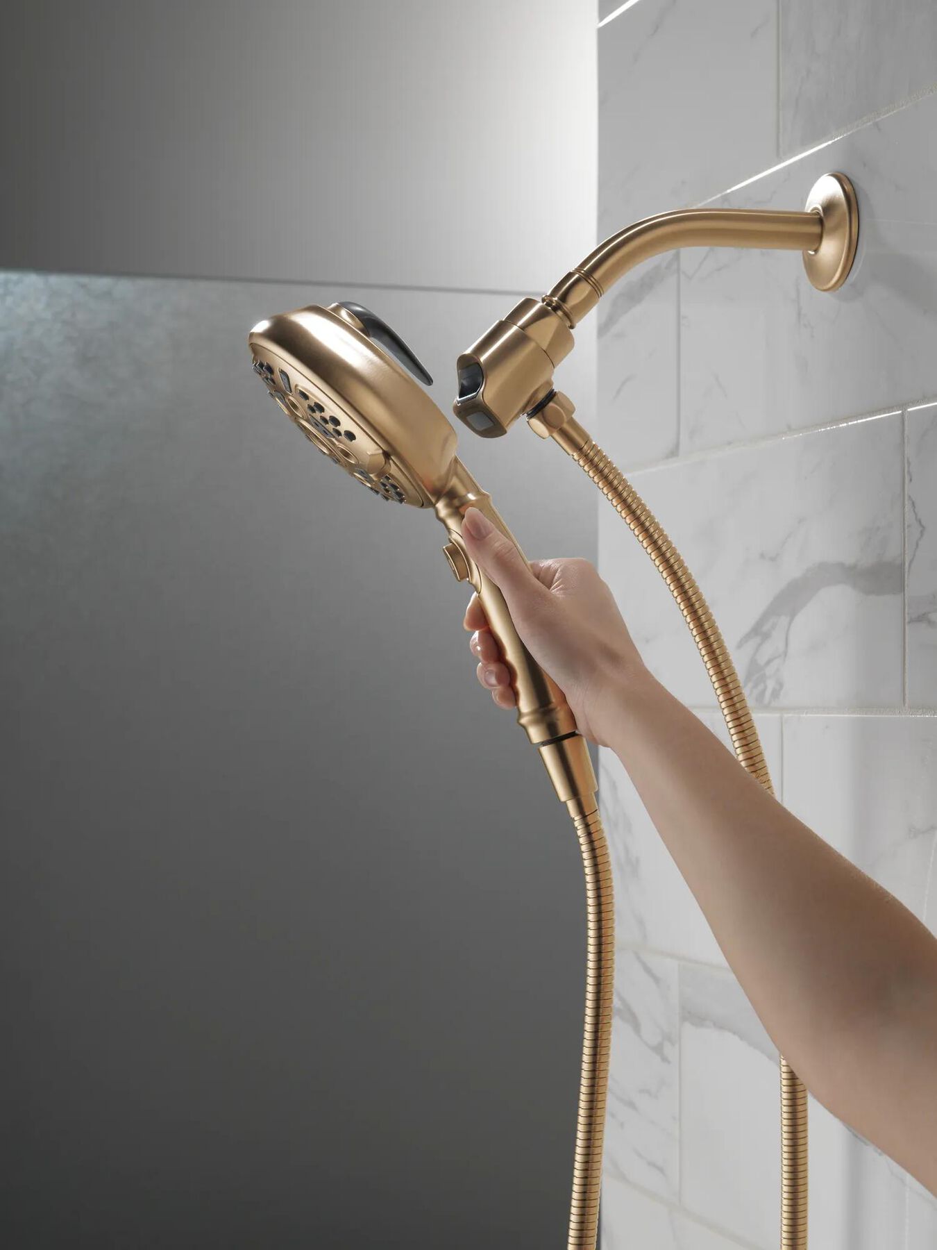 SureDock&trade; 7-Setting Hand Shower