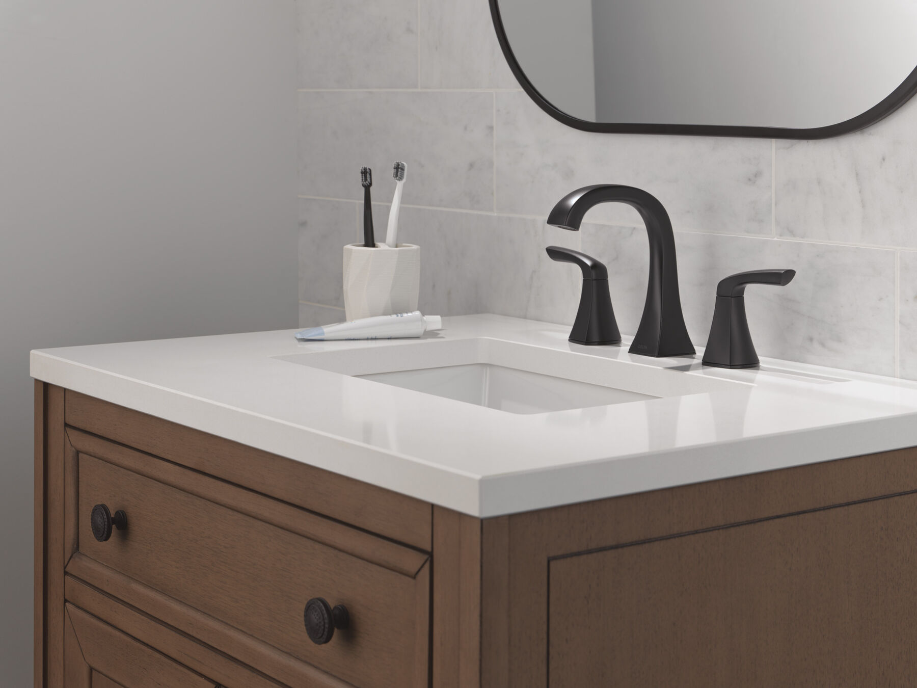 Two Handle Widespread Bathroom Faucet