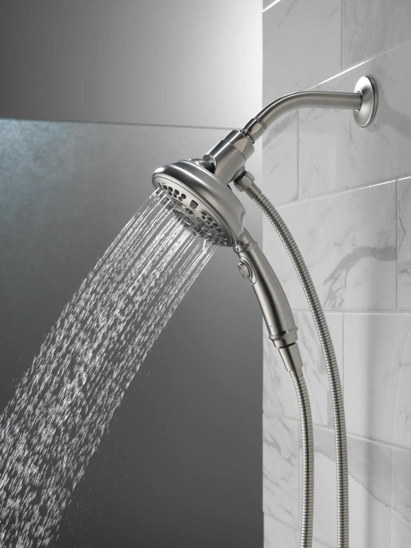 SureDock&trade; 7-Setting Hand Shower