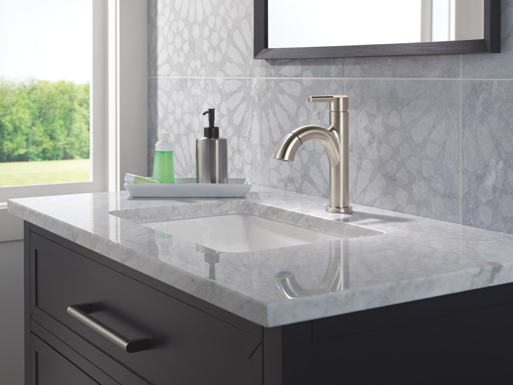 Single Handle Pull-Down Bathroom Faucet