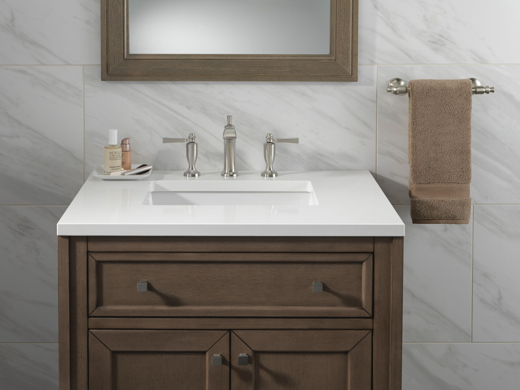 8" Towel Bar