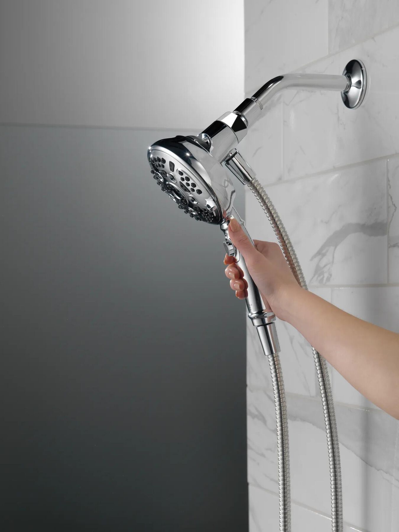 SureDock&trade; 7-Setting Hand Shower