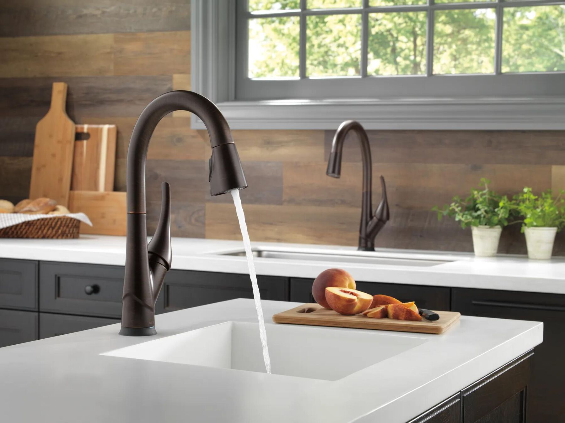 Single Handle Pull-Down Kitchen Faucet with Touch<sub>2</sub>O&reg; and ShieldSpray&reg; Technologies