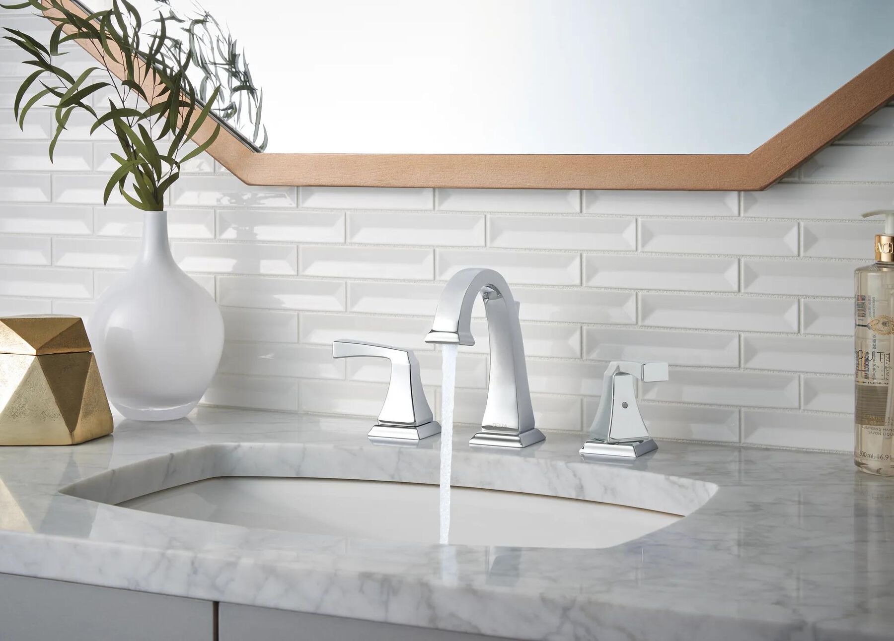 Two Handle Widespread Bathroom Faucet (Recertified)