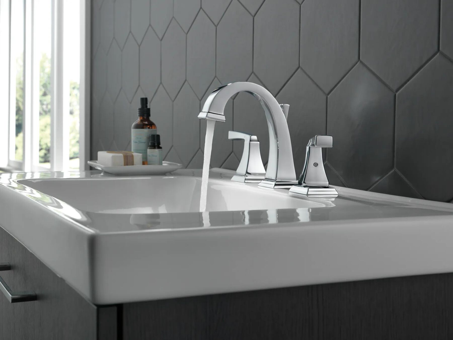 Two Handle Widespread Bathroom Faucet (Recertified)
