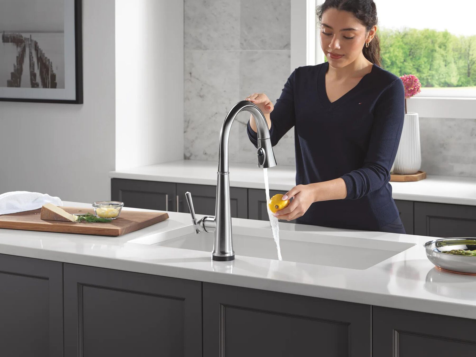 Touch<sub>2</sub>O&reg; Technology Kitchen Faucet with Touchless Technology