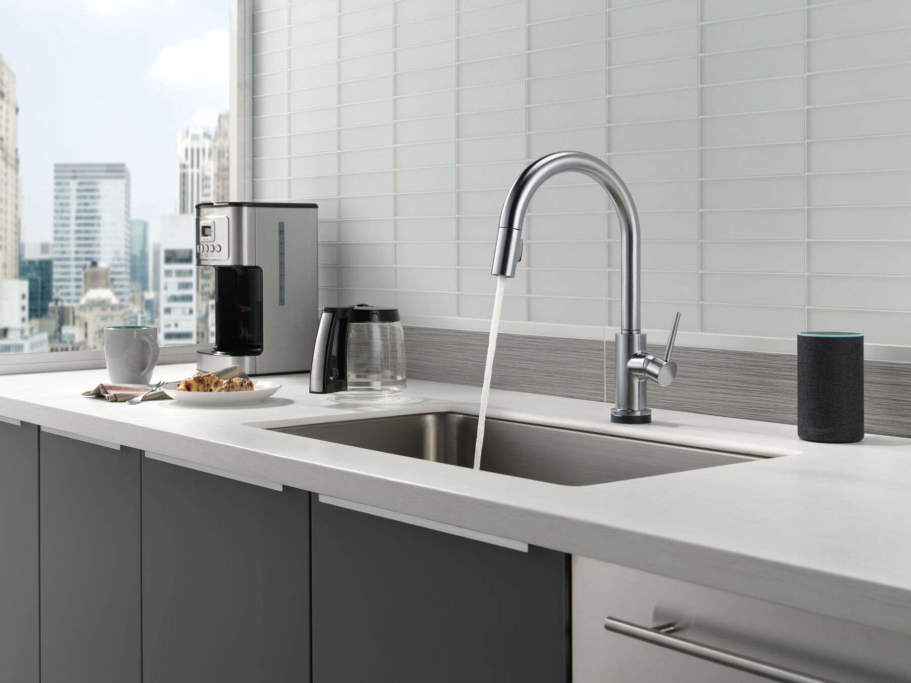 VoiceIQ&reg; Single-Handle Pull-Down Kitchen Faucet with Touch<sub>2</sub>O&reg; Technology