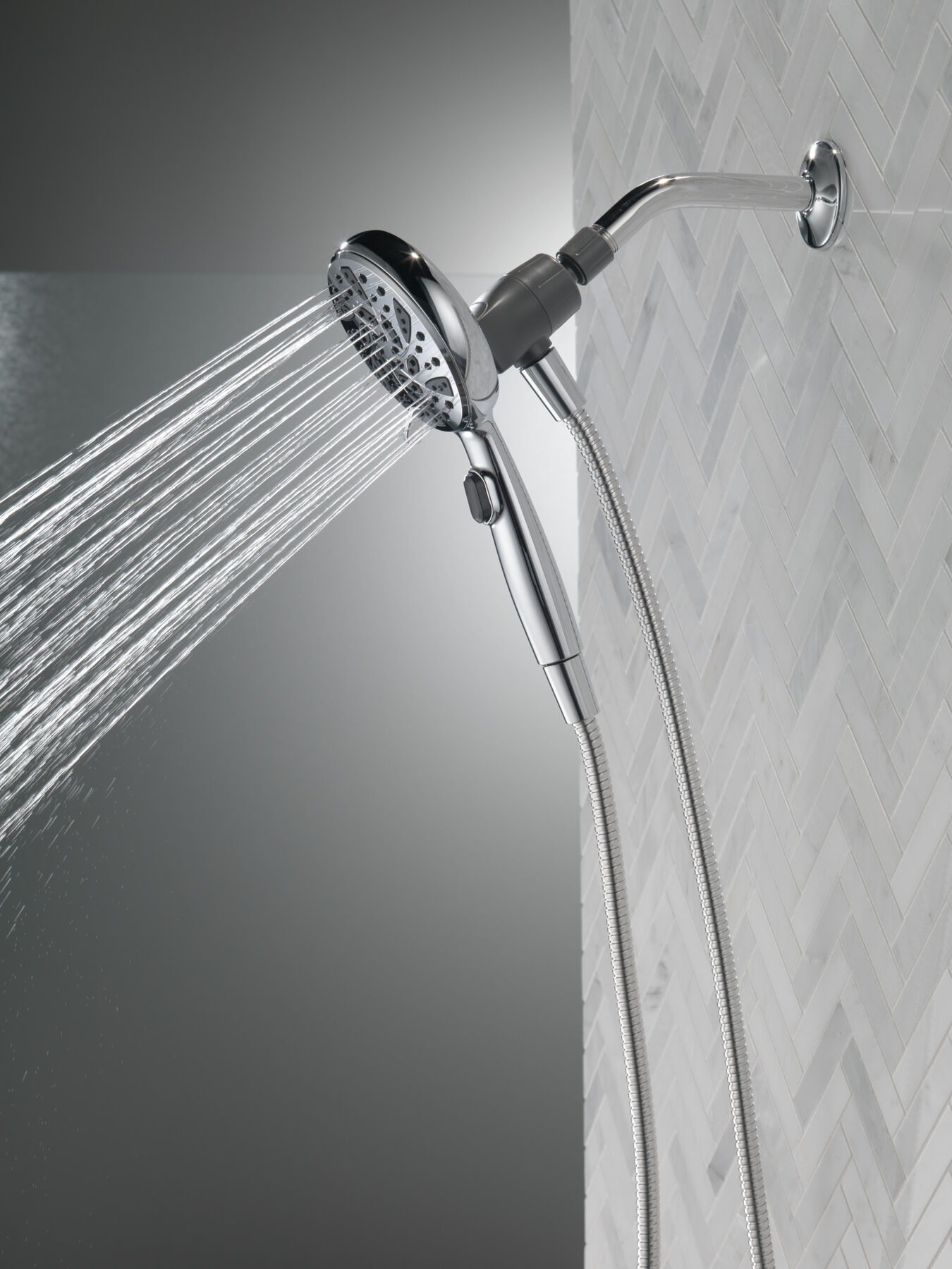 6-Setting SureDock&reg; Magnetic Hand Shower