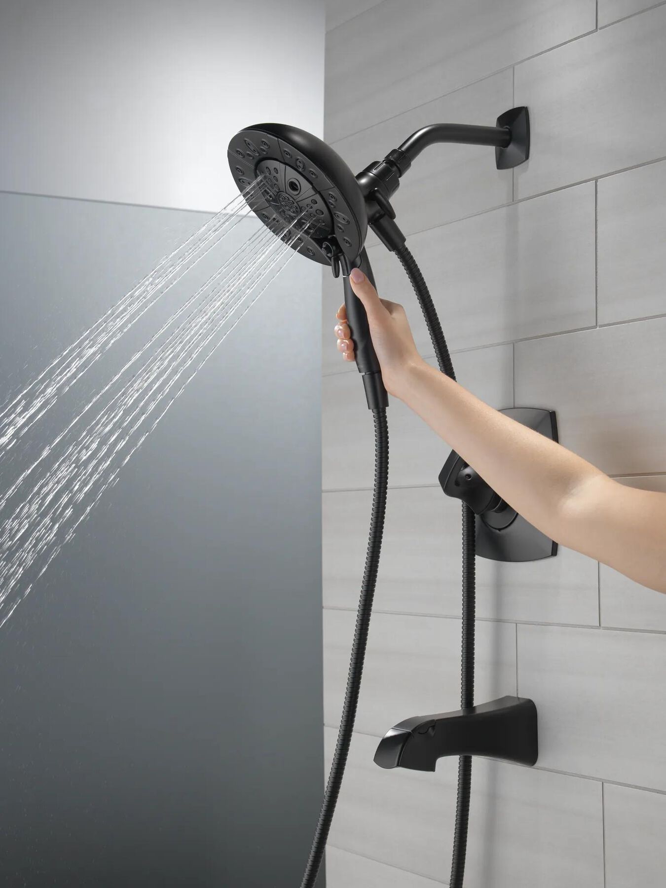 Monitor&reg; 14 Series Tub and Shower with In2ition&reg; Two-in-One Shower