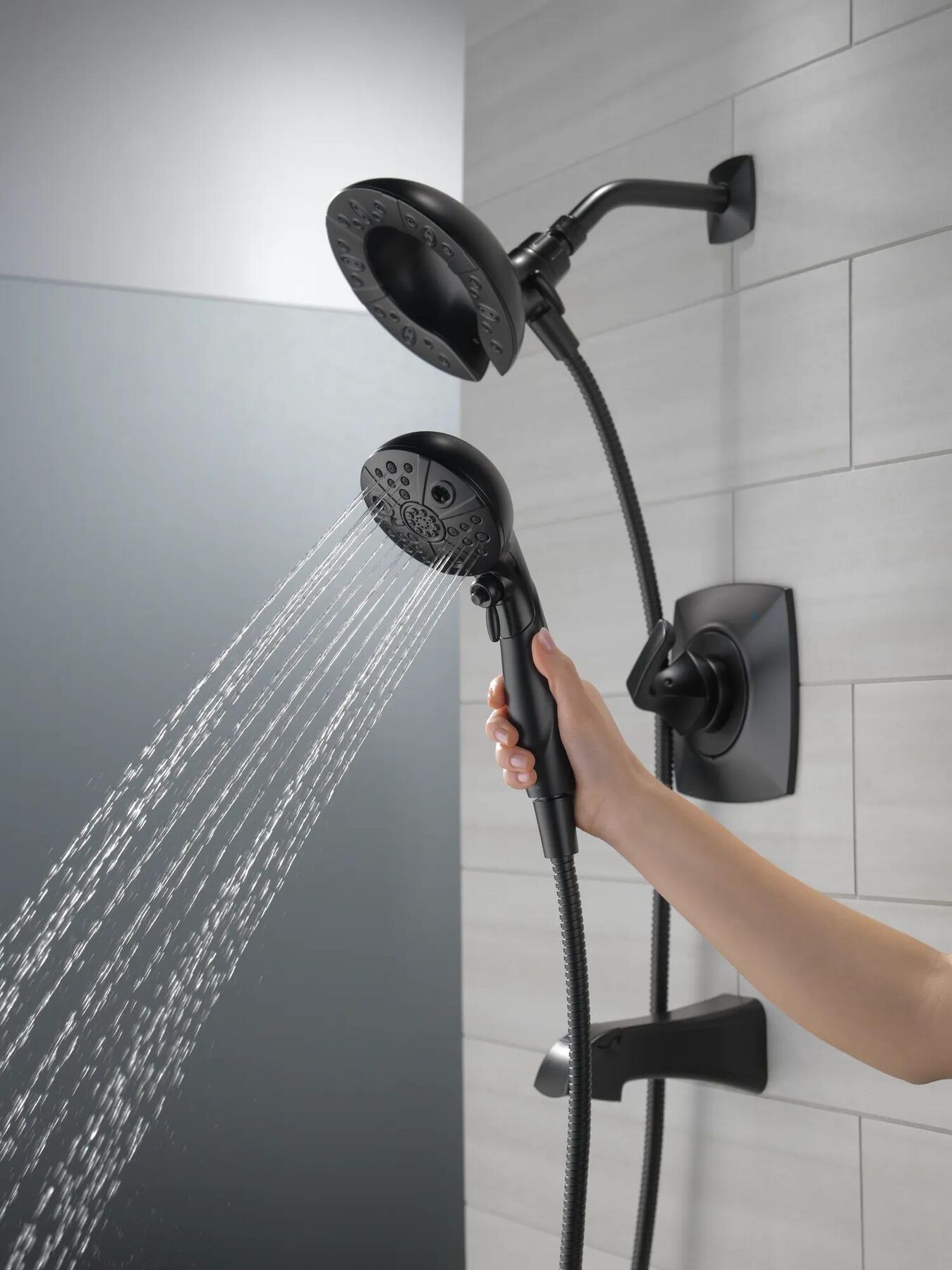 Monitor&reg; 14 Series Tub and Shower with In2ition&reg; Two-in-One Shower