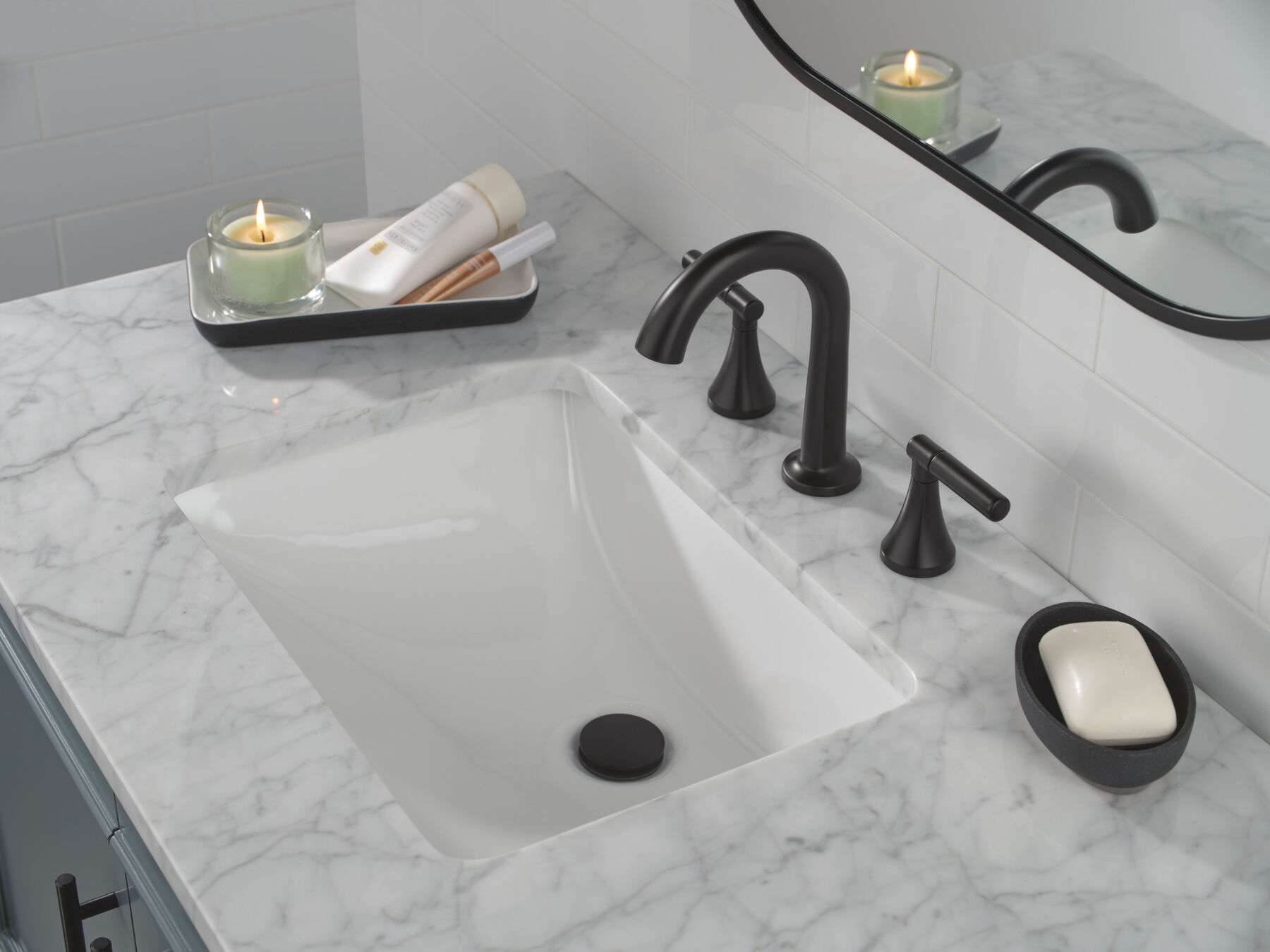 Two Handle Widespread Bathroom Faucet