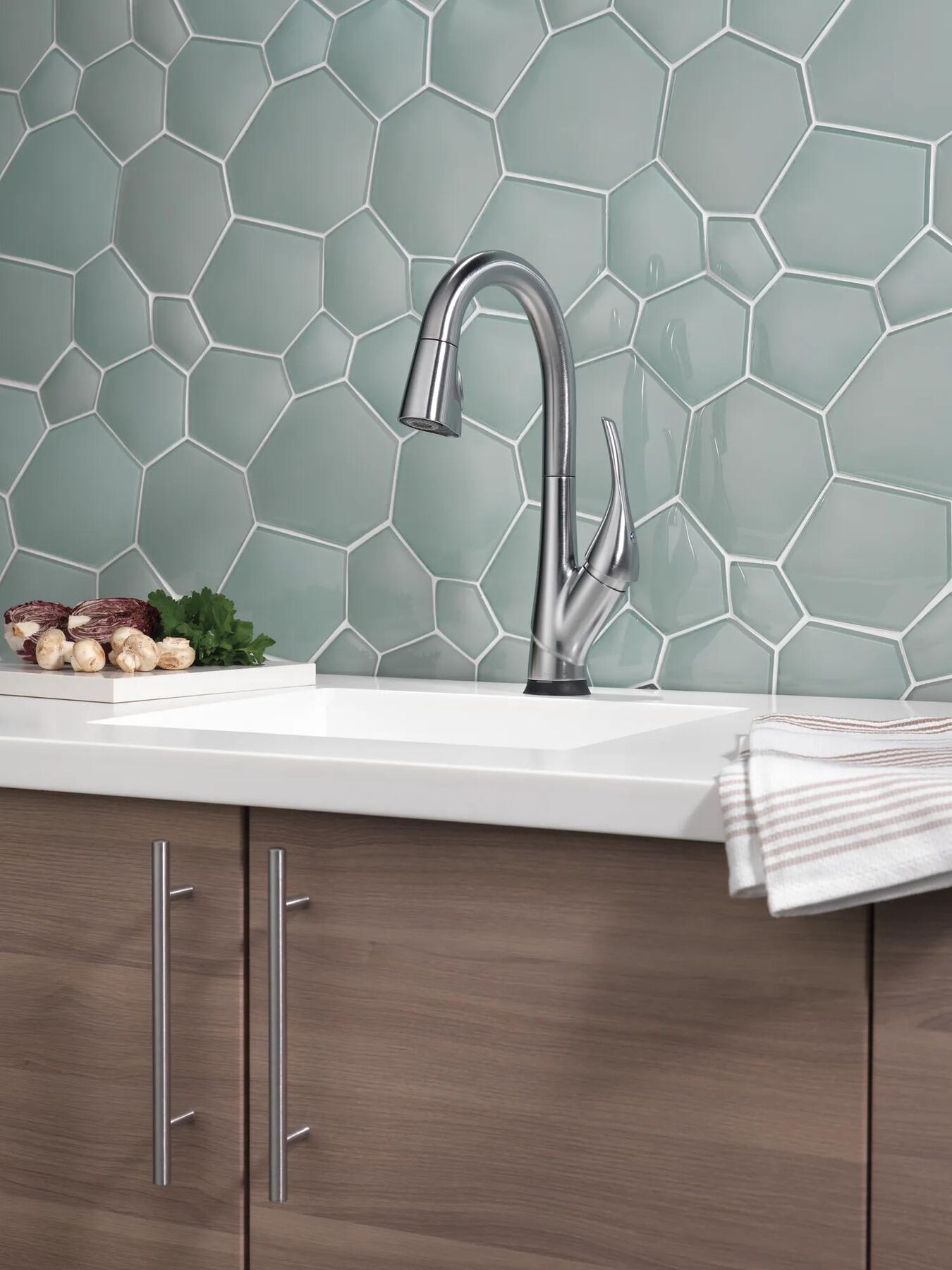 Single Handle Pull-Down Bar / Prep Faucet with Touch<sub>2</sub>O&reg; Technology