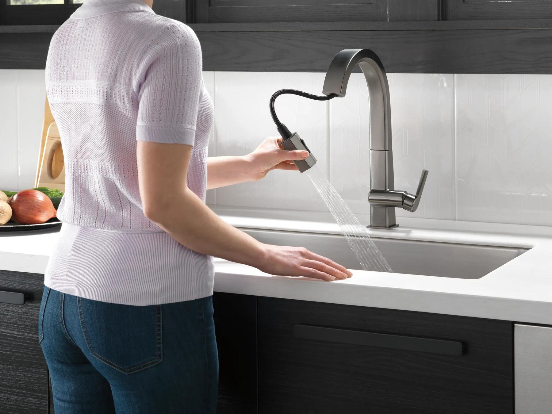 Single Handle Pull Down Kitchen Faucet