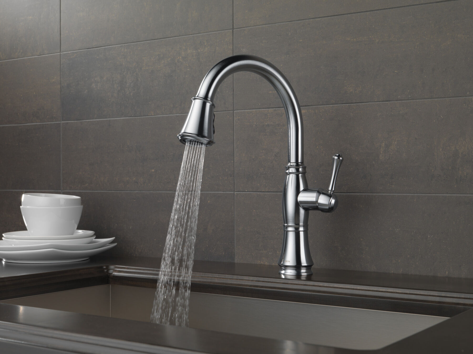 Single Handle Pull-Down Kitchen Faucet