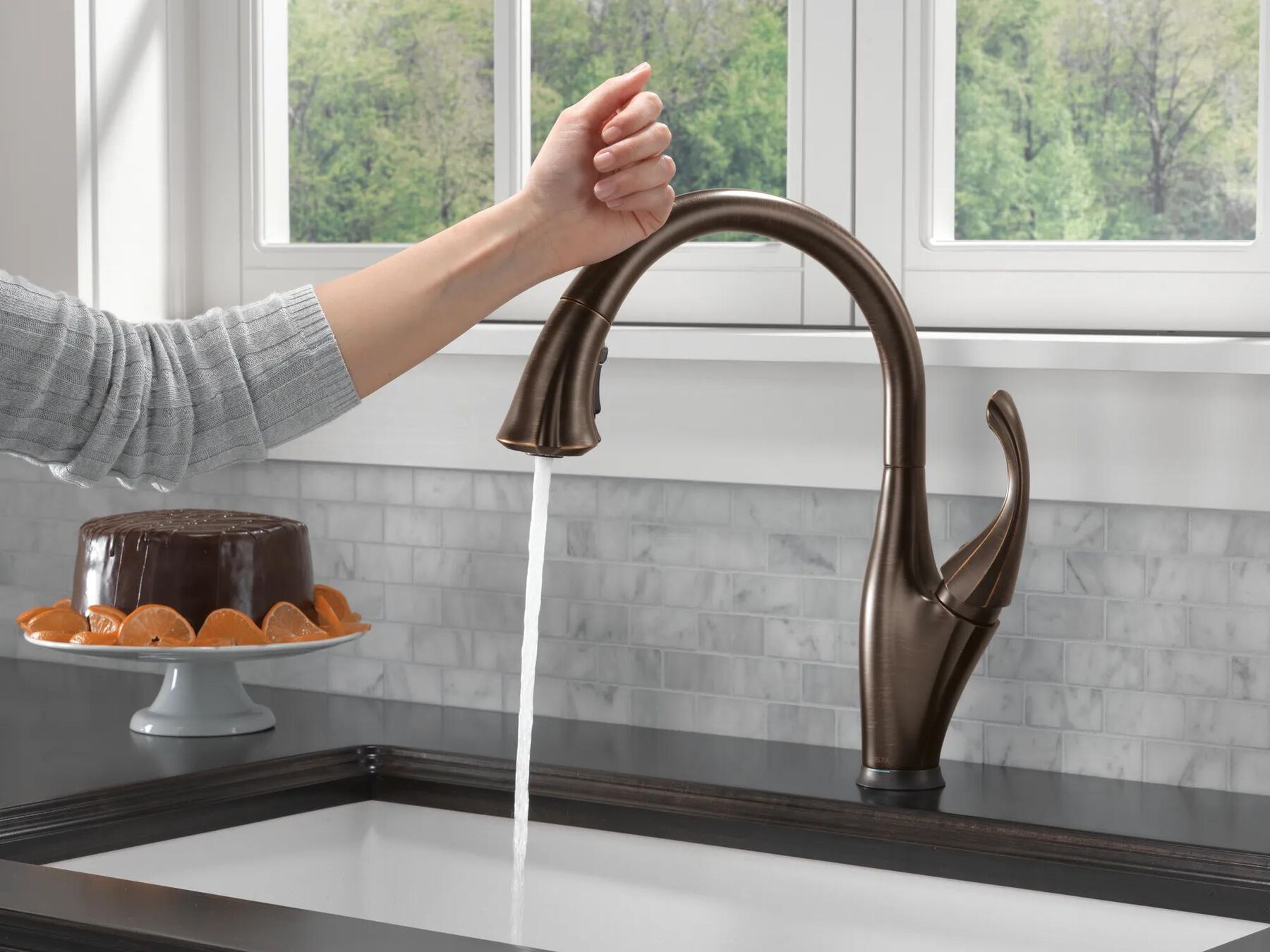 Single Handle Pull-Down Kitchen Faucet with Touch<sub>2</sub>O&reg; and ShieldSpray&reg; Technologies