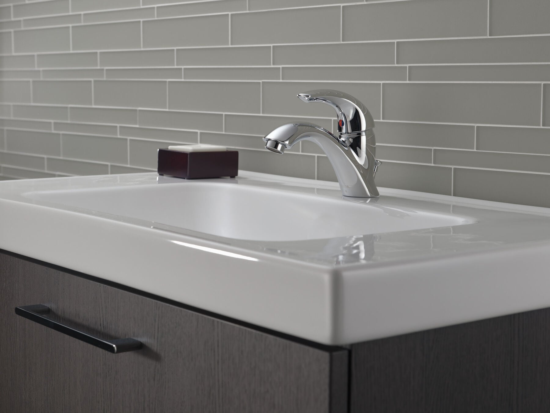 Single Handle Bathroom Faucet