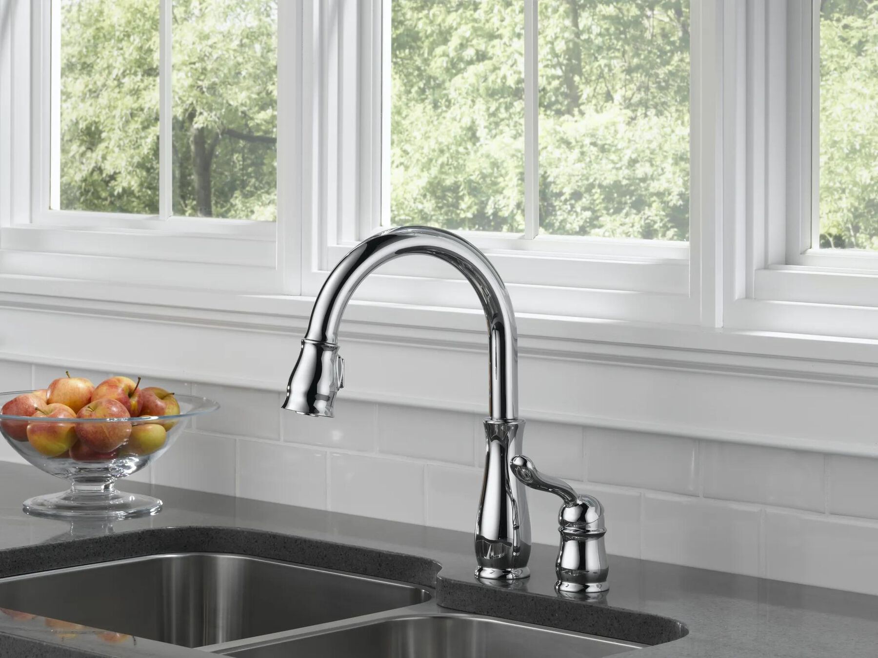 Single Handle Pull-Down Kitchen Faucet