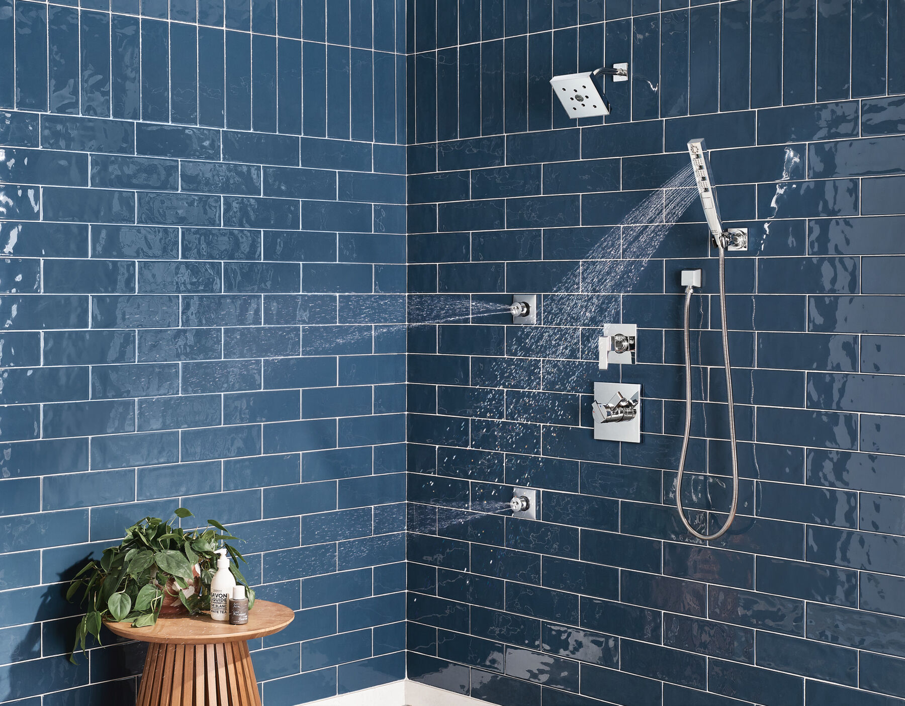 H<sub>2</sub>Okinetic&reg; 4-Setting Wall Mount Hand Shower