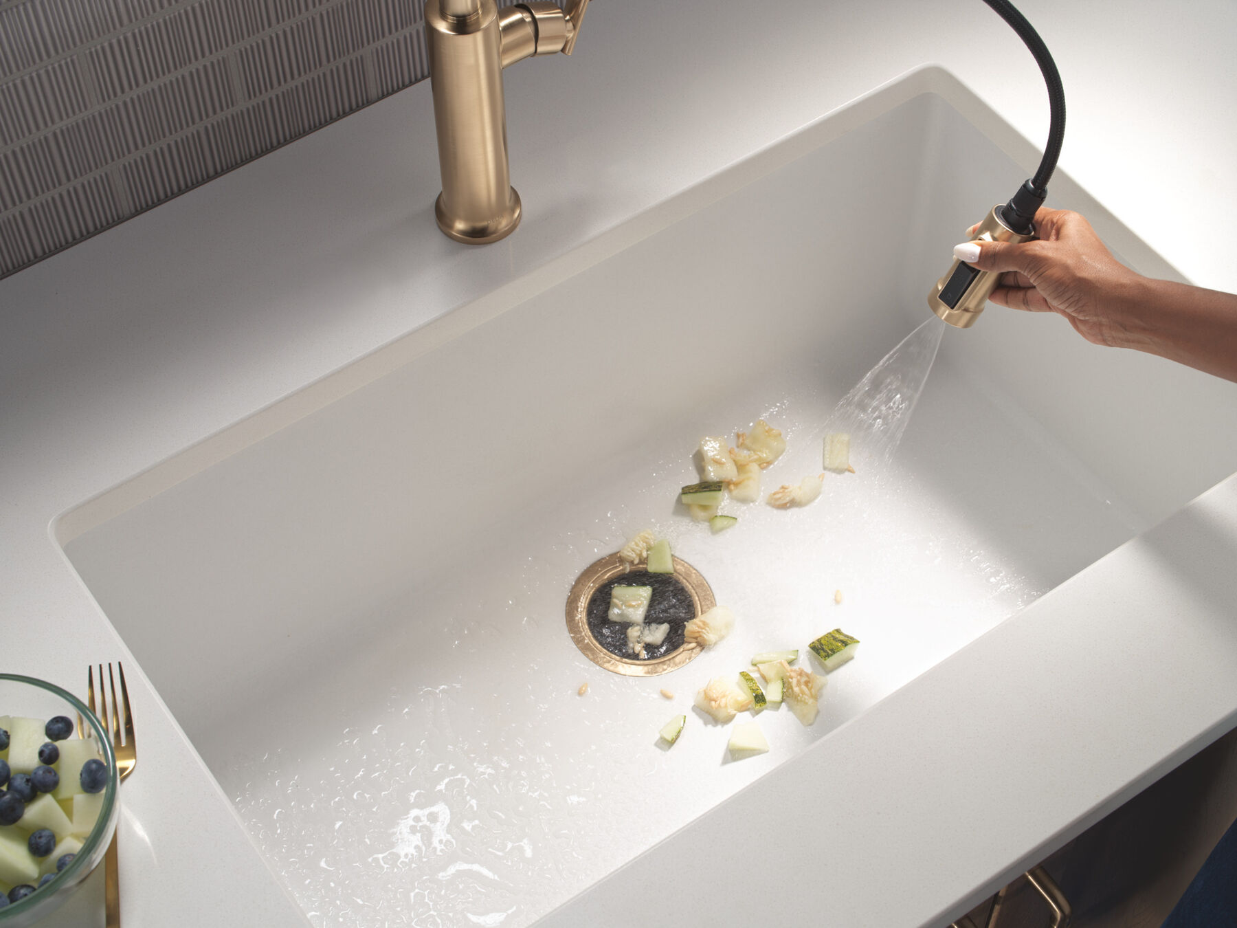 Single Handle Pull-Down Kitchen Faucet