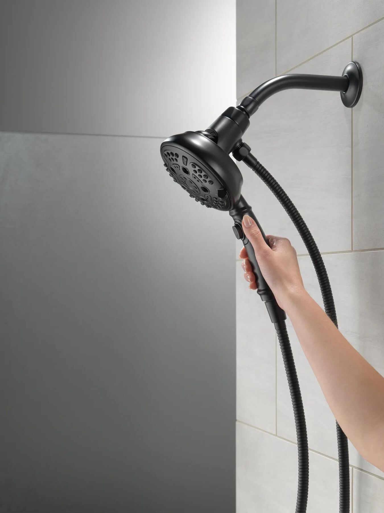 SureDock&trade; 7-Setting Hand Shower