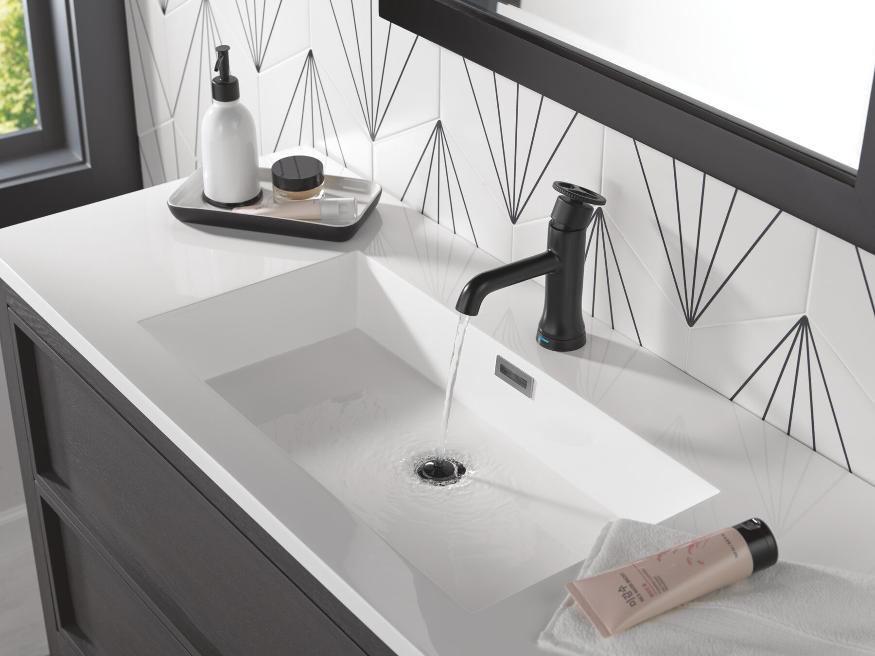 Touch2O Bathroom Faucet with Touchless Technology