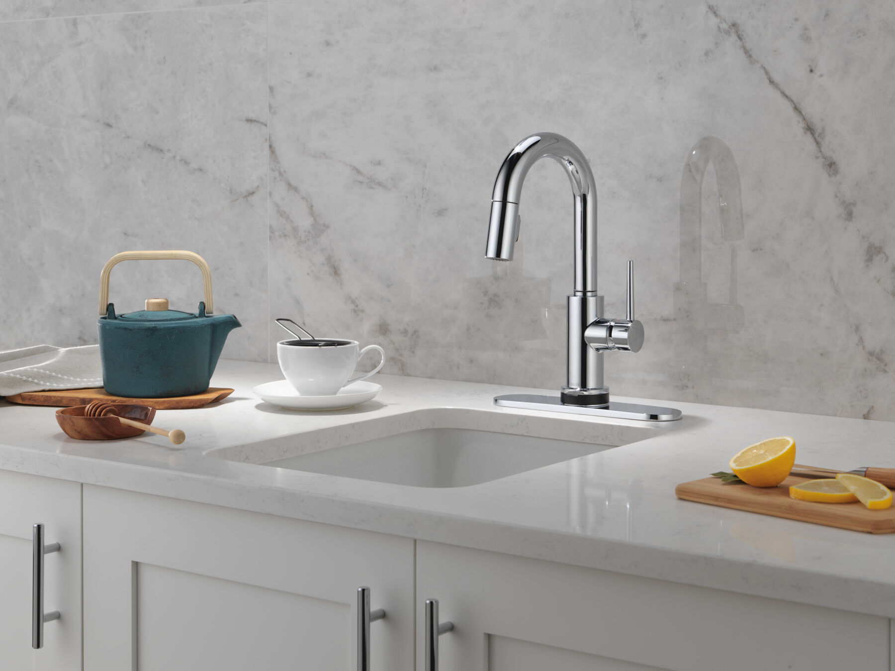 Single Handle Pull-Down Bar / Prep Faucet with Touch<sub>2</sub>O&reg; Technology