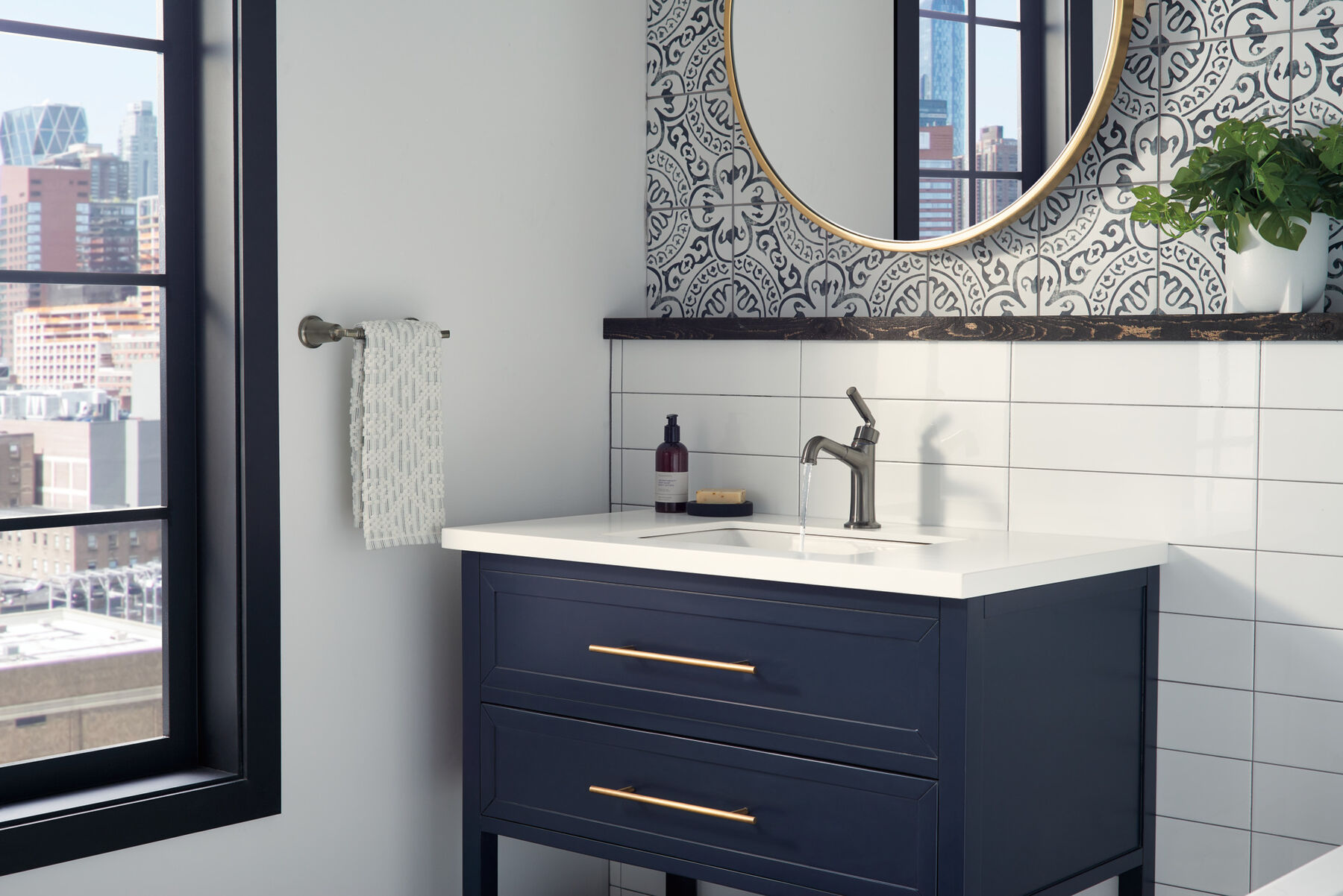 Single Handle Bathroom Faucet