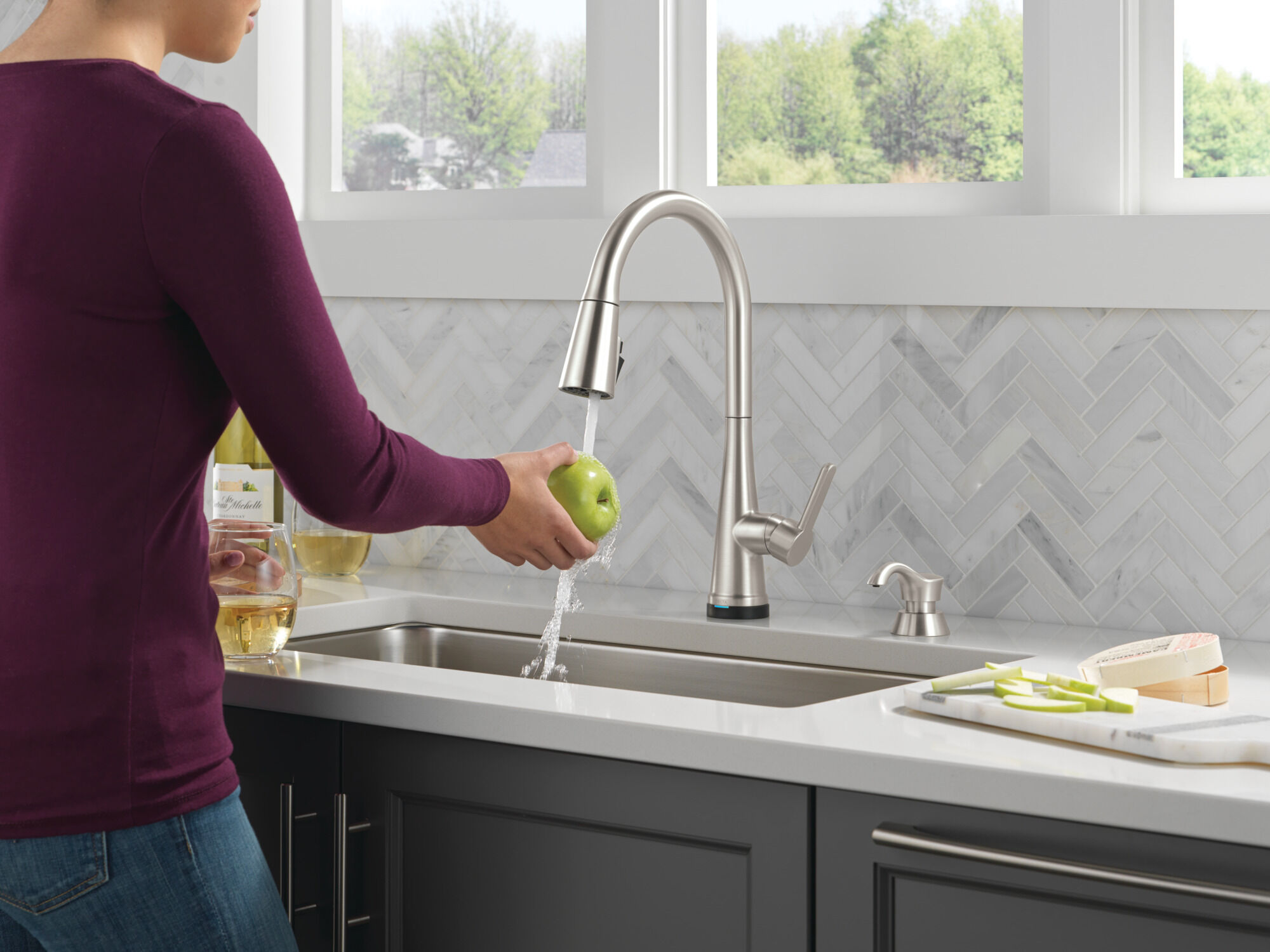 Touch2O® Pull-Down Kitchen w/Soap (Recertified) in Spotshield